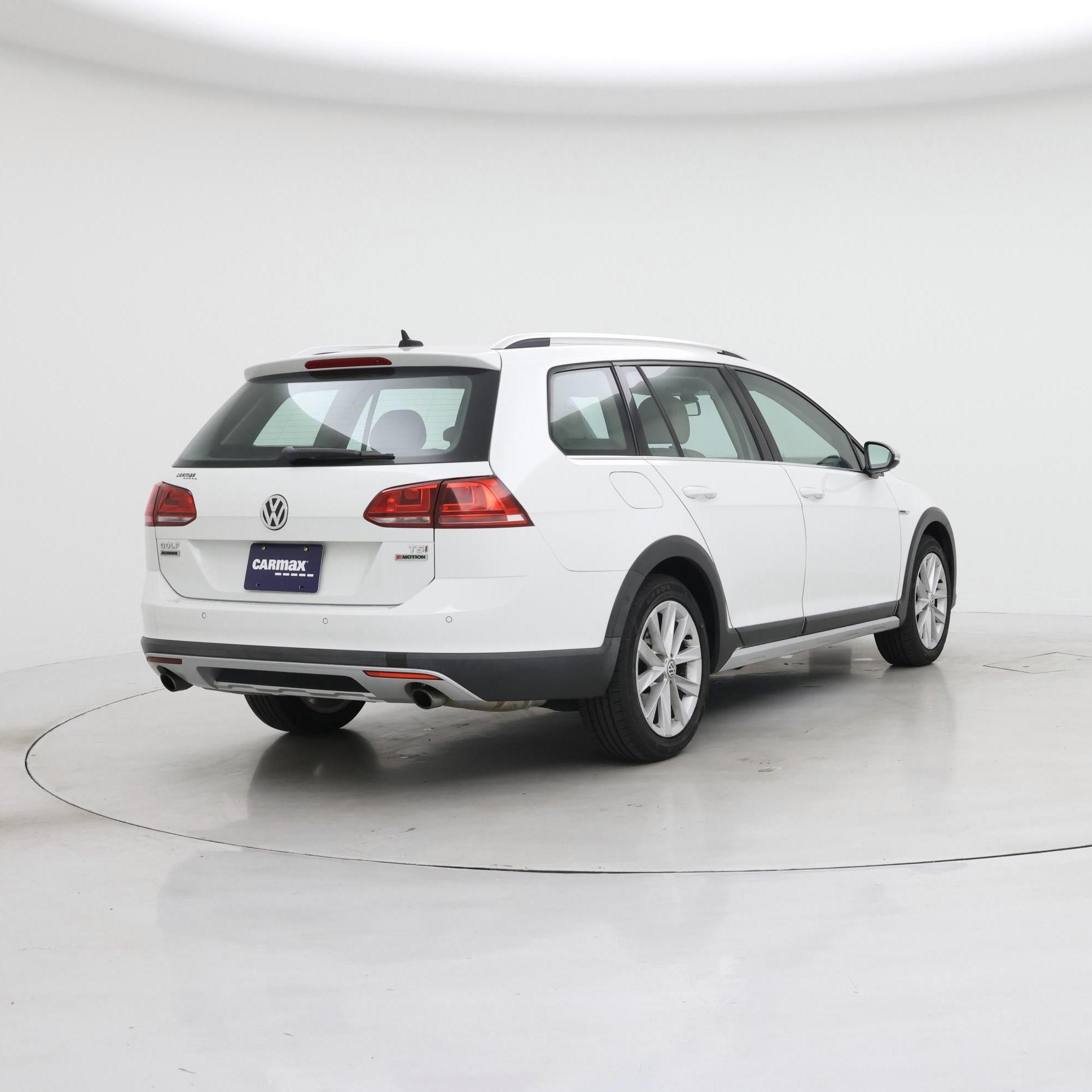 Thumbnail: 2017 Volkswagen Golf - 8