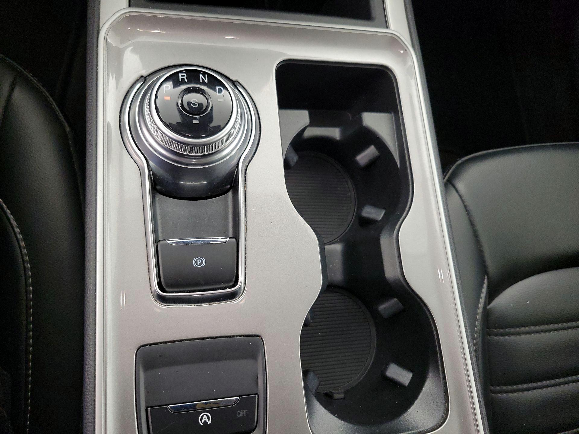 Thumbnail: 2024 Ford Edge - 17