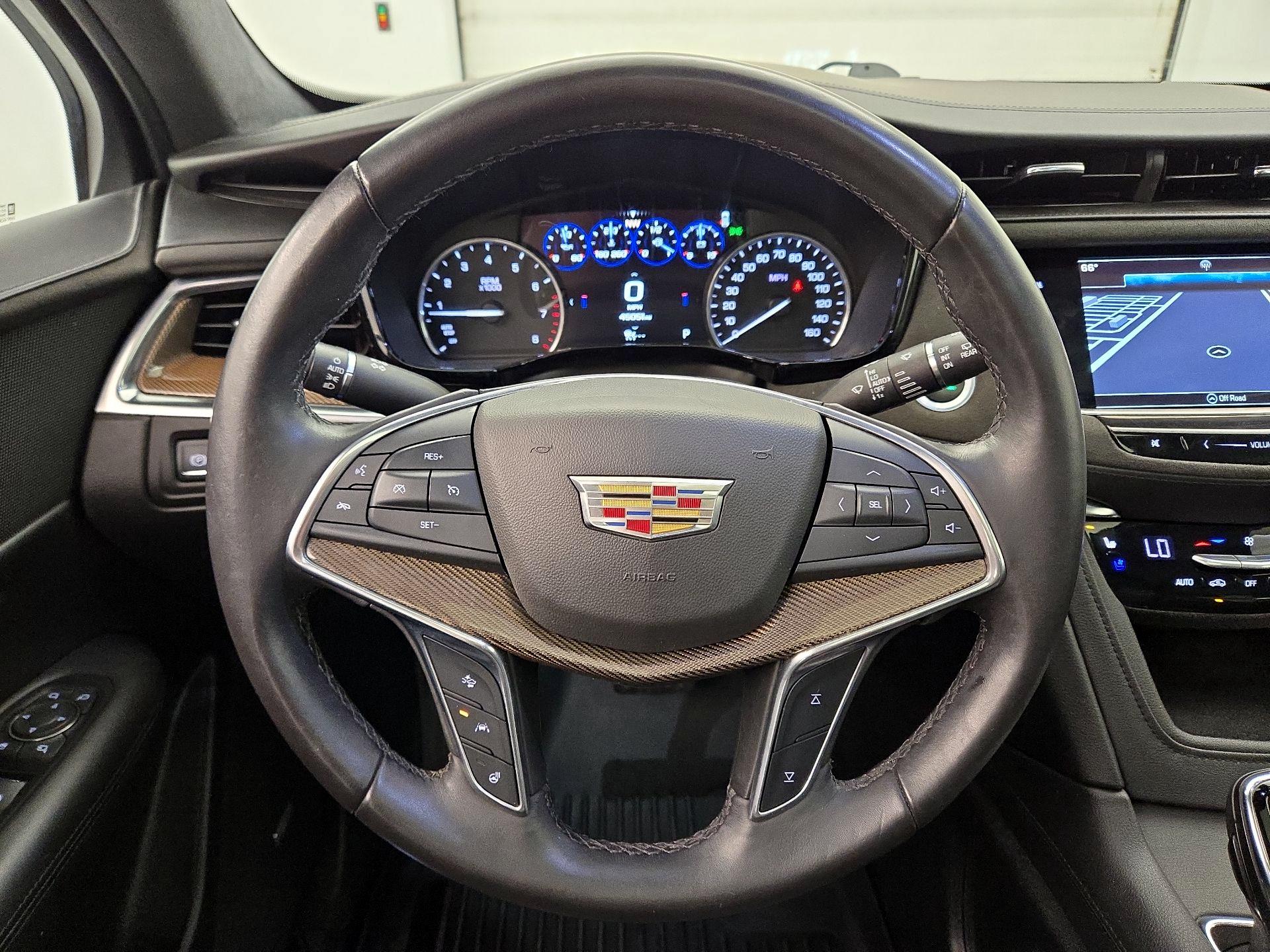 Thumbnail: 2017 Cadillac XT5 - 10