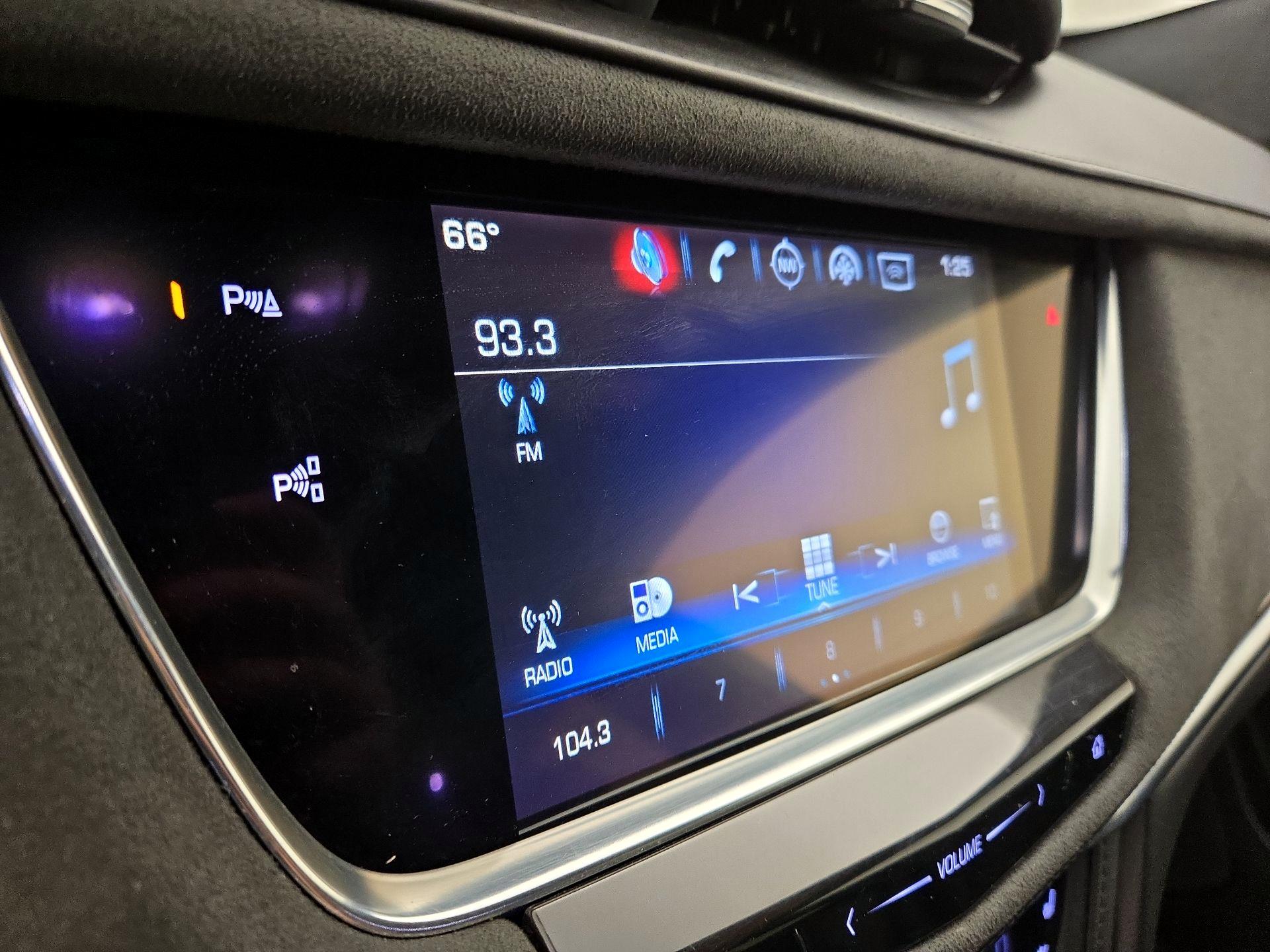 Thumbnail: 2017 Cadillac XT5 - 16