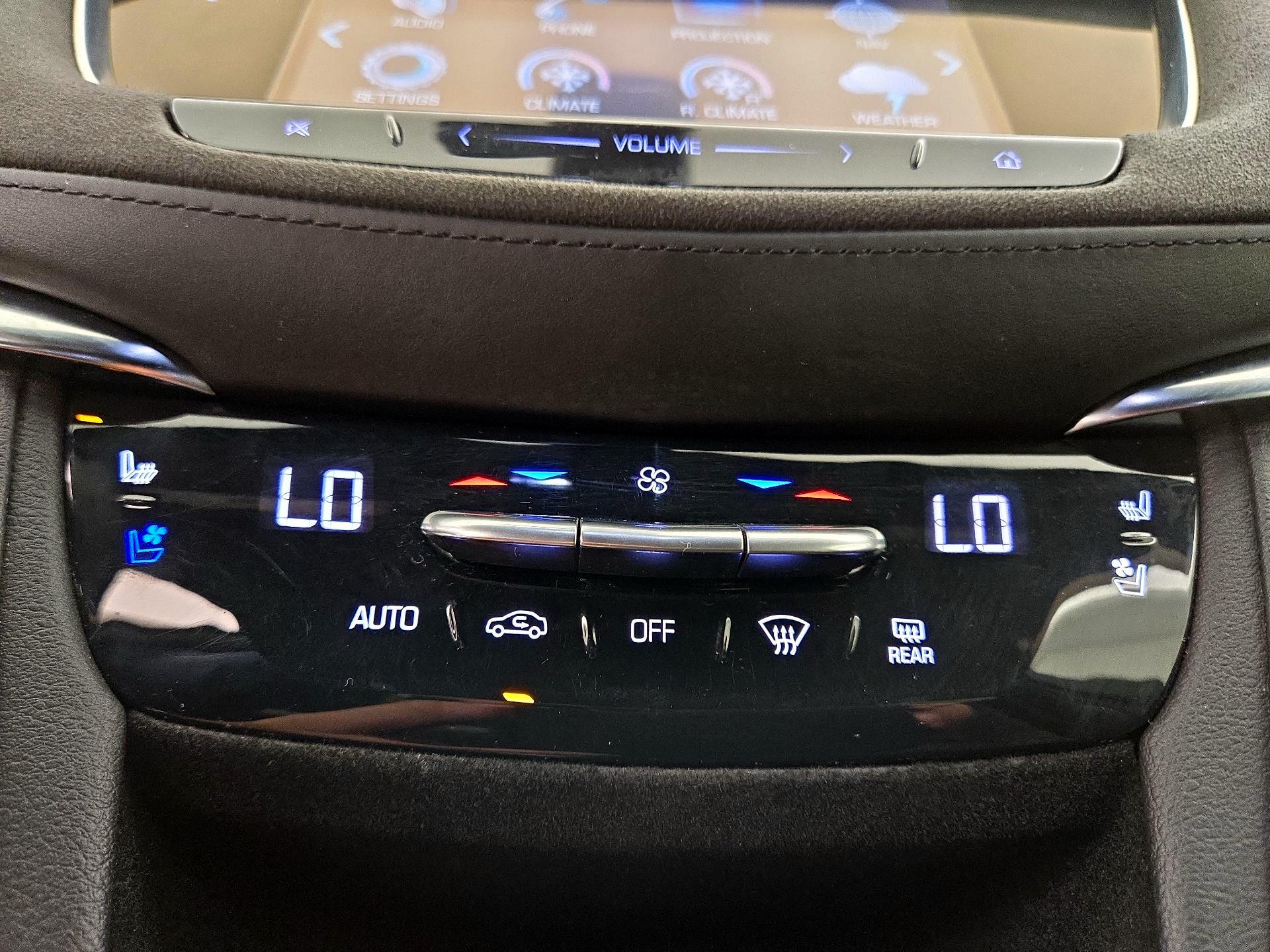 Thumbnail: 2017 Cadillac XT5 - 17