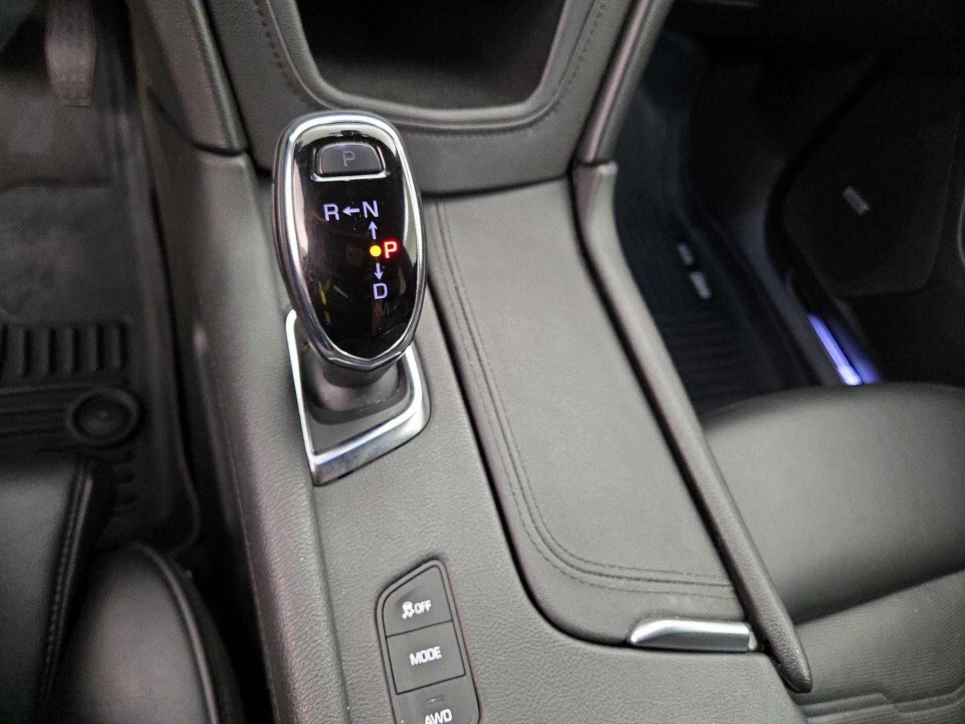 Thumbnail: 2017 Cadillac XT5 - 18