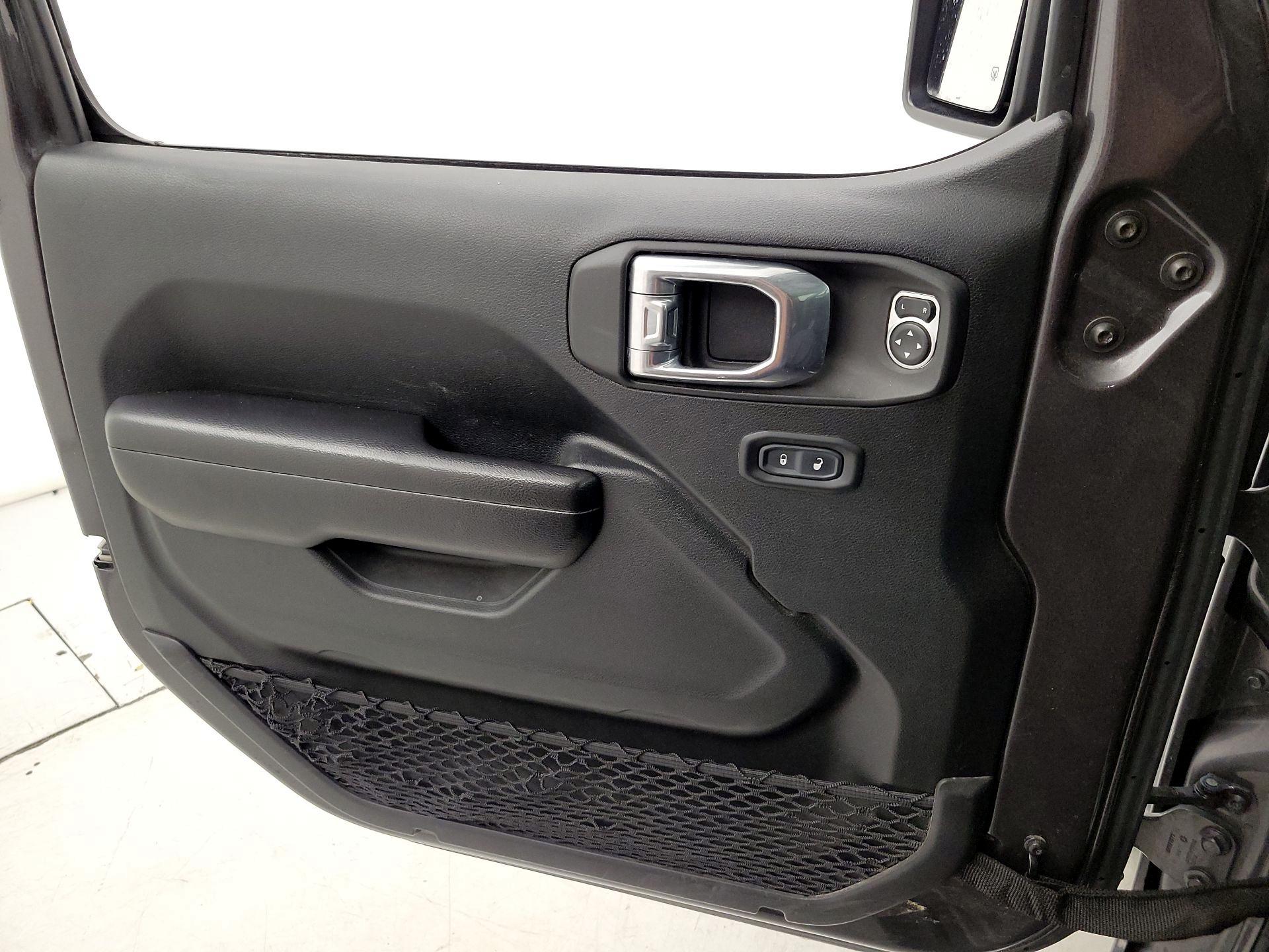 Thumbnail: 2020 Jeep Wrangler - 12