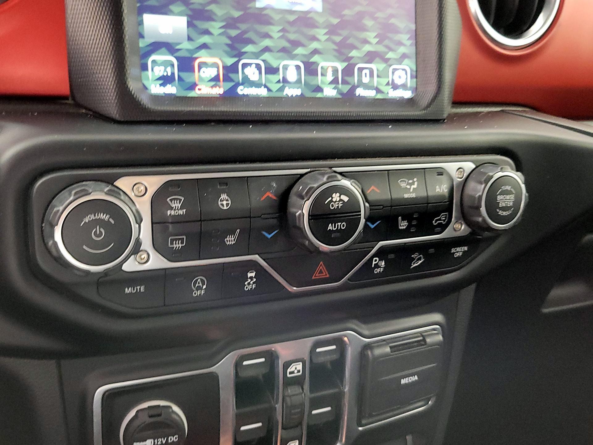 Thumbnail: 2020 Jeep Wrangler - 17