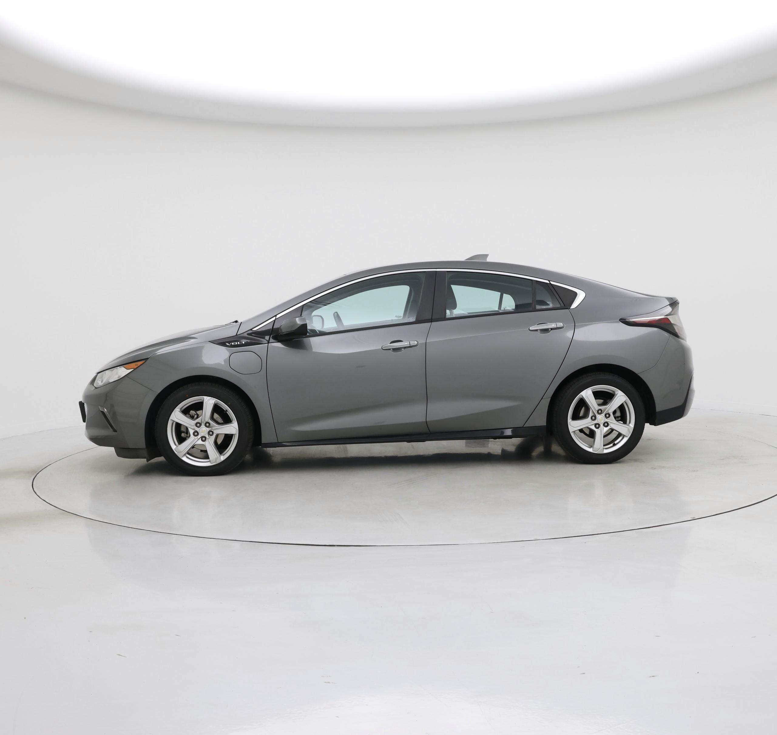 Thumbnail: 2017 Chevrolet Volt - 3
