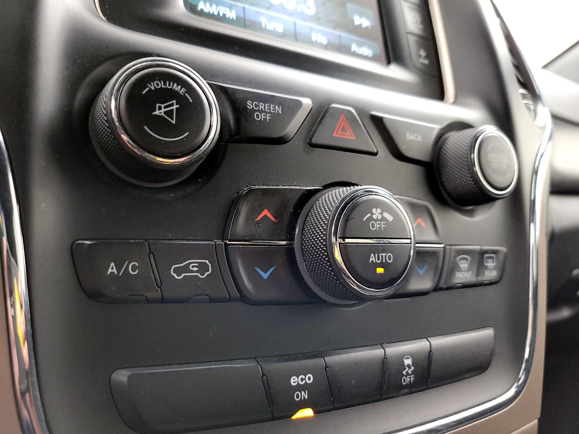 Thumbnail: 2015 Jeep Grand Cherokee - 15