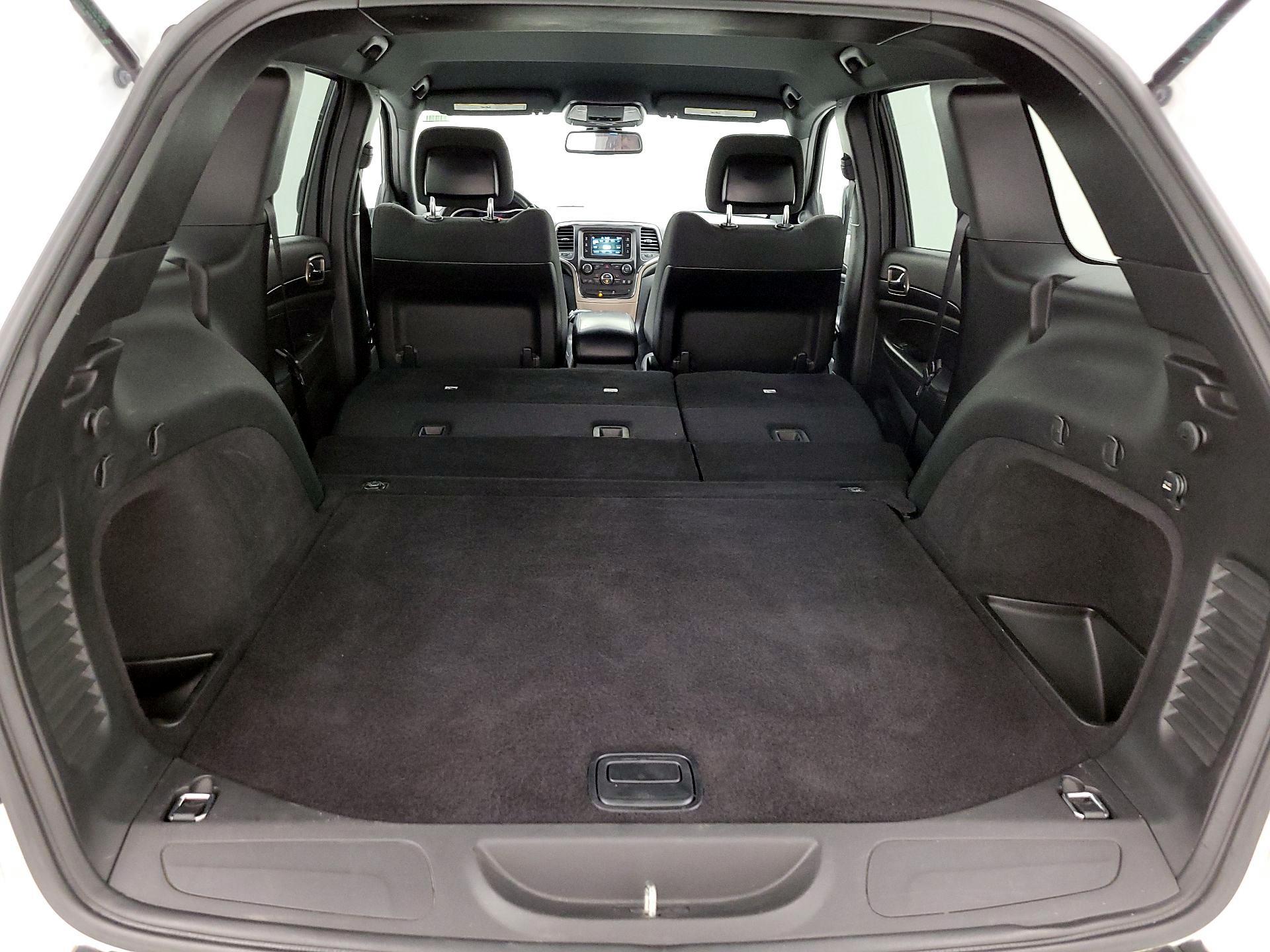 Thumbnail: 2015 Jeep Grand Cherokee - 20