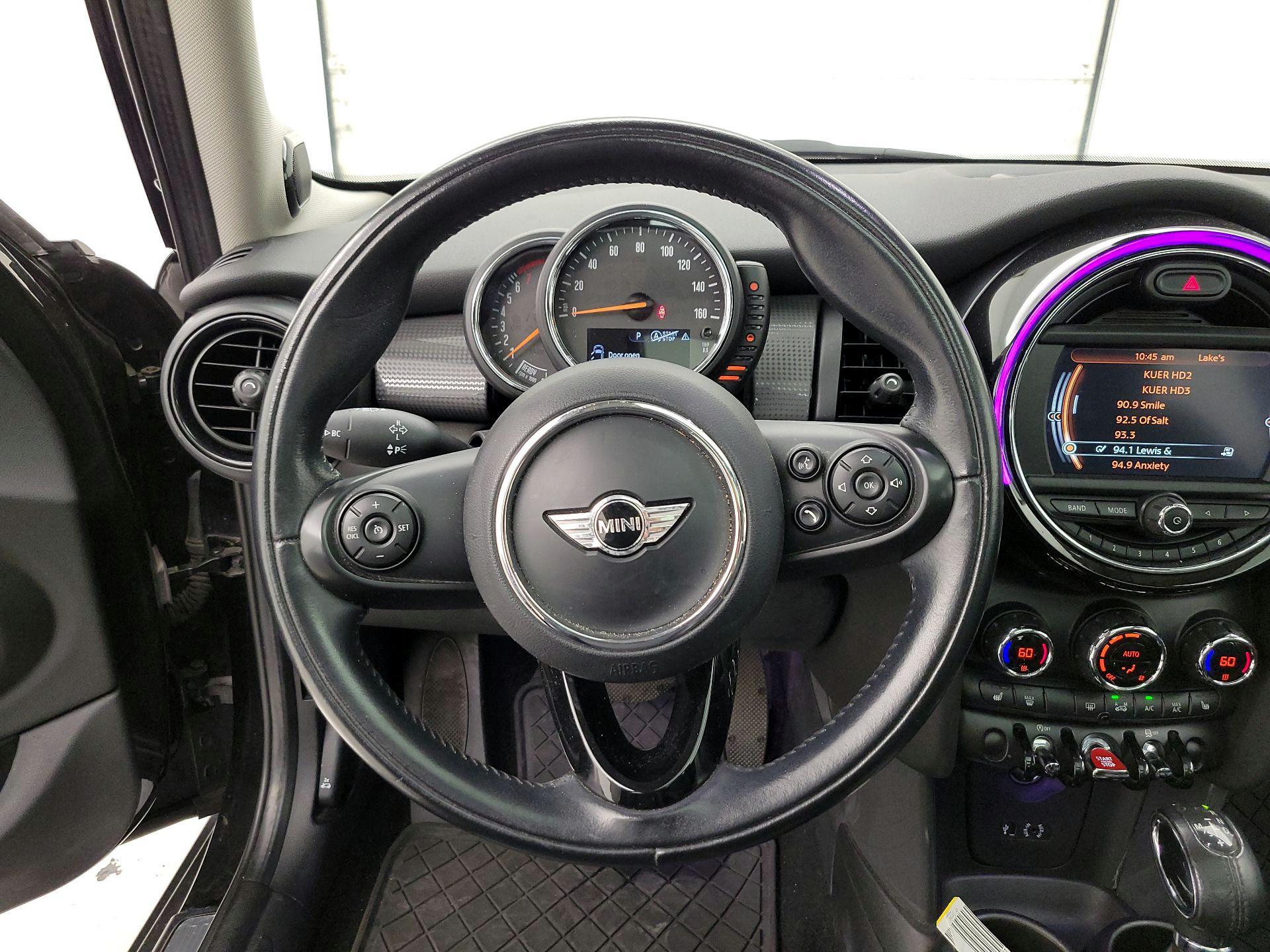 Thumbnail: 2017 MINI Cooper Hardtop - 10