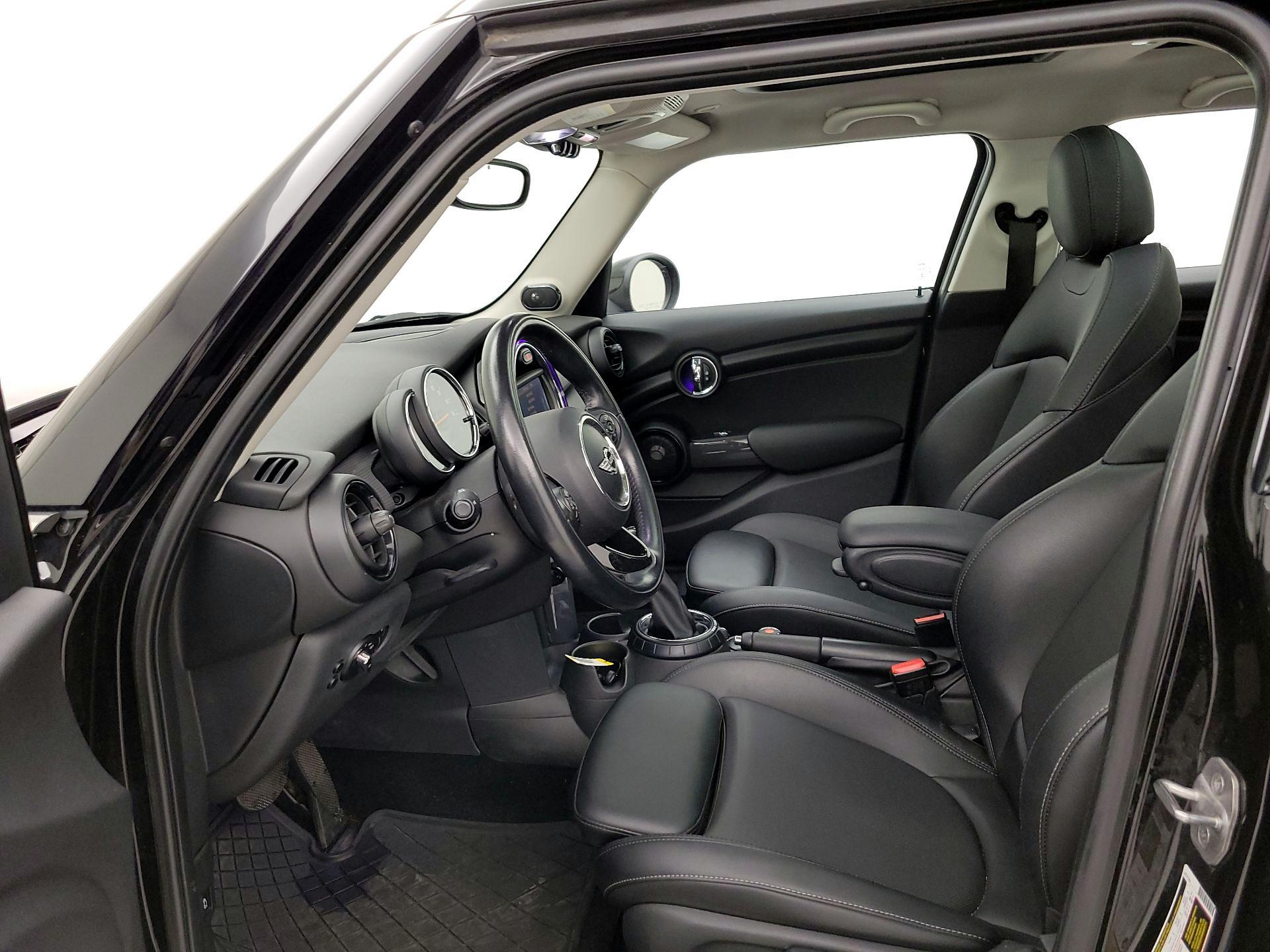 Thumbnail: 2017 MINI Cooper Hardtop - 11