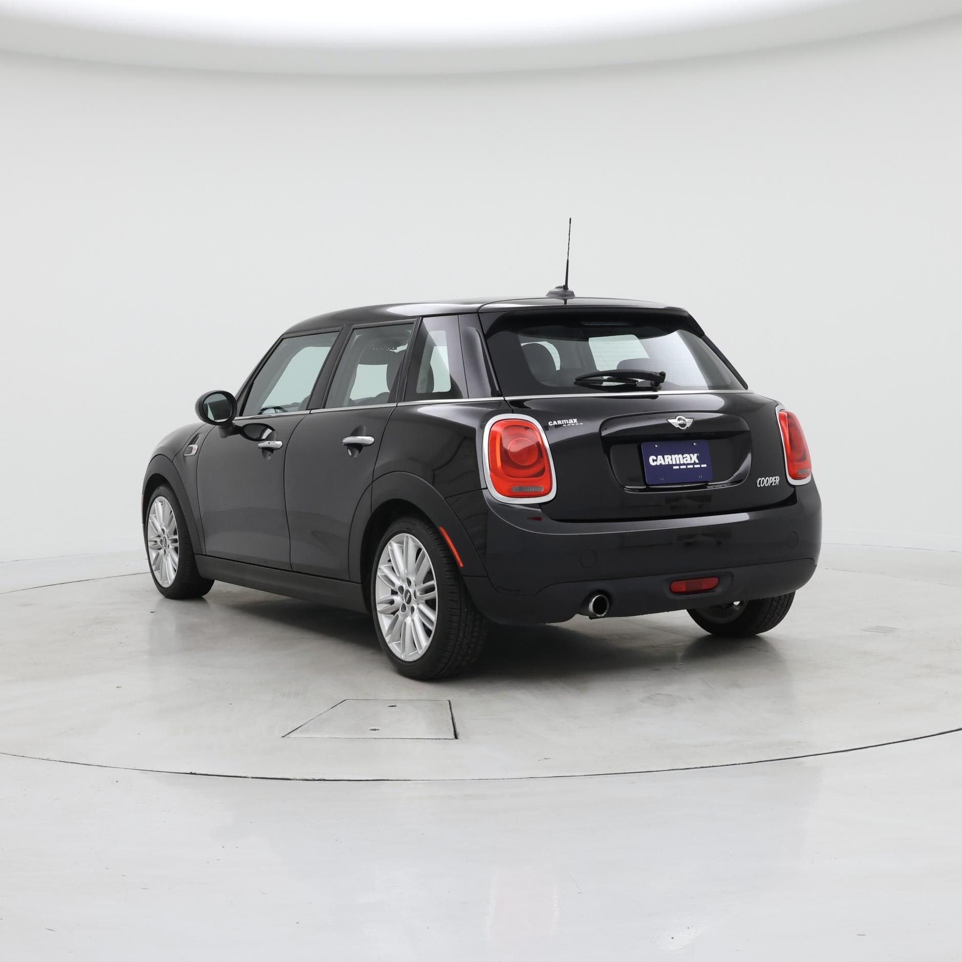 Thumbnail: 2017 MINI Cooper Hardtop - 2