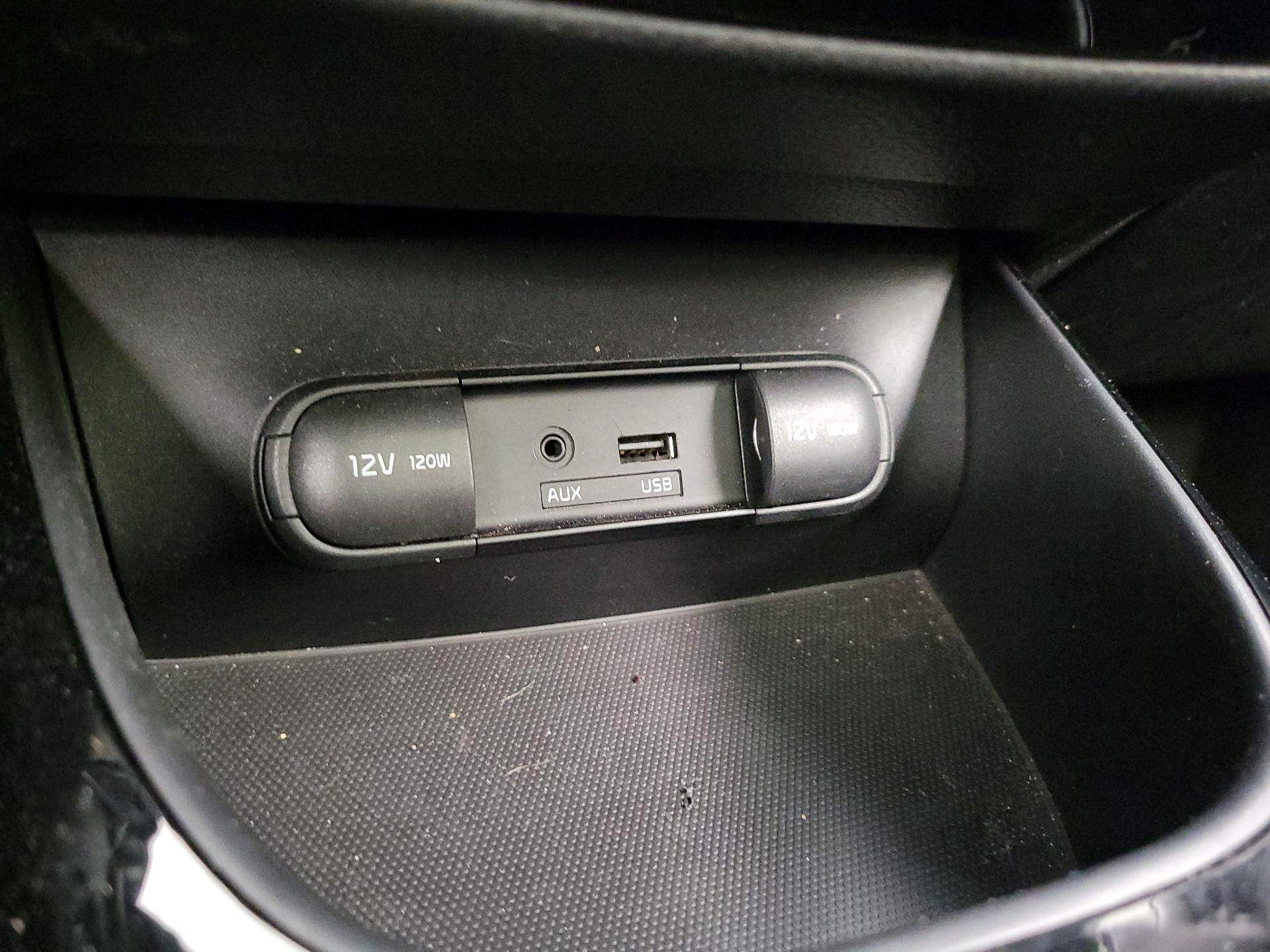 Thumbnail: 2014 Kia Soul - 19