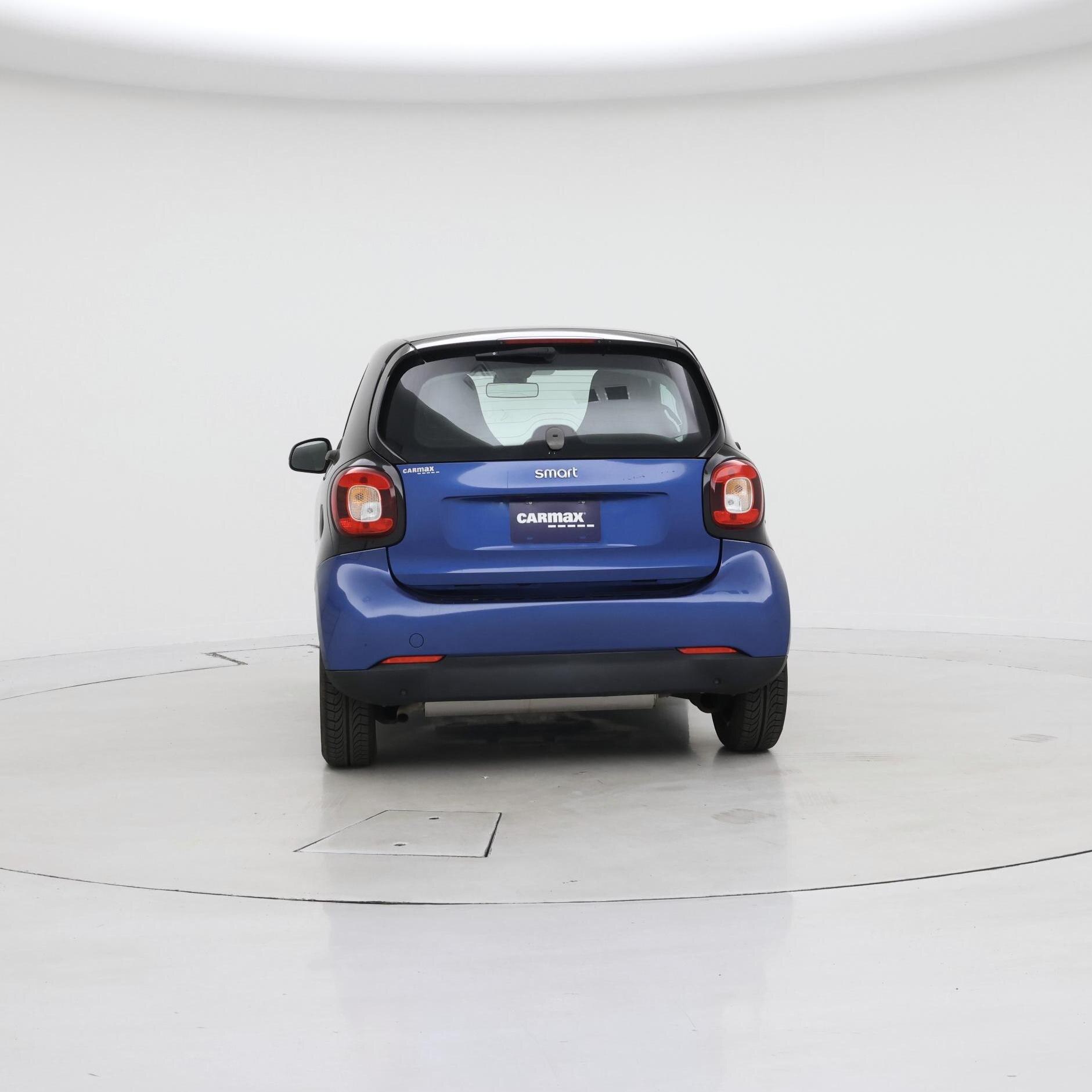 Thumbnail: 2016 smart fortwo - 6