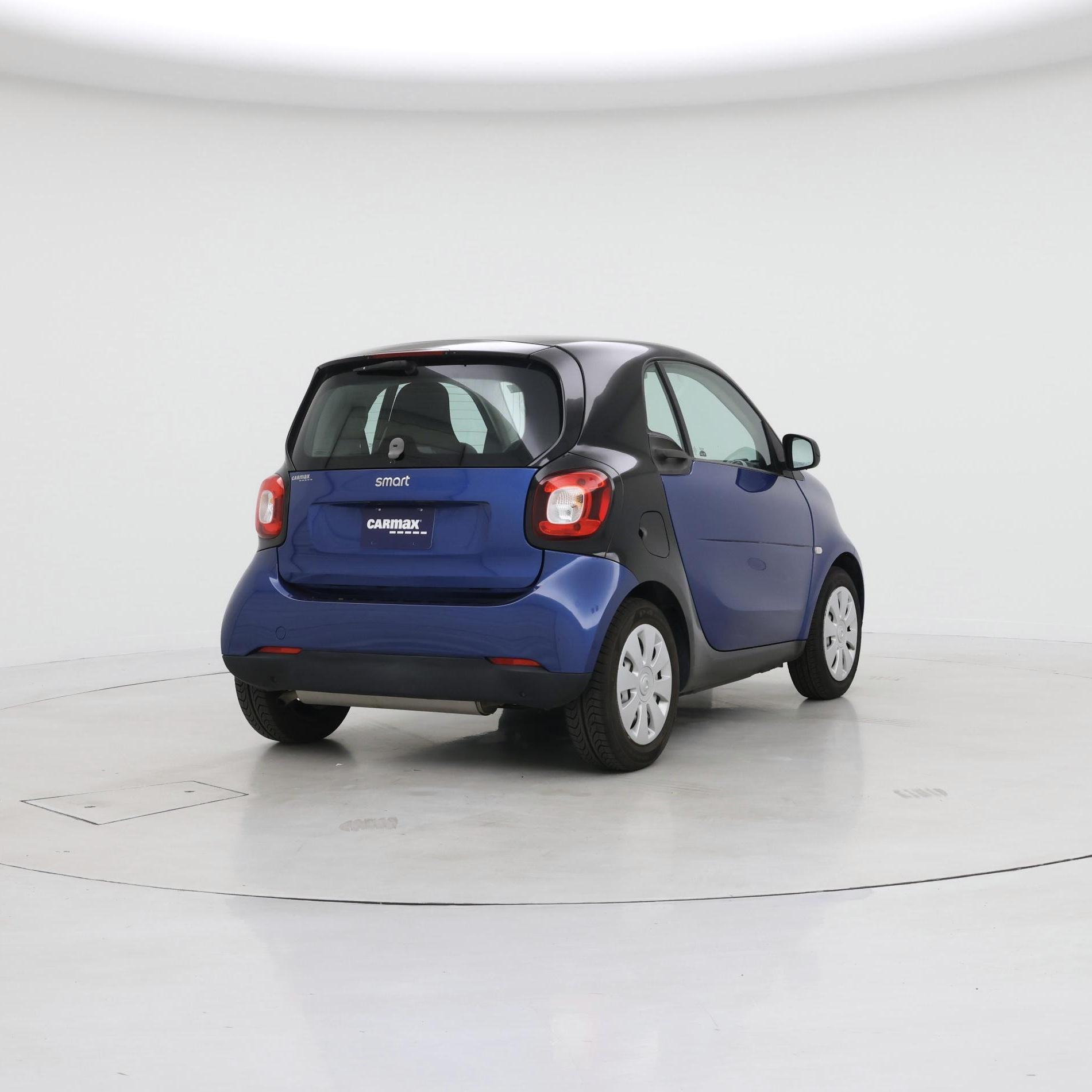 Thumbnail: 2016 smart fortwo - 8