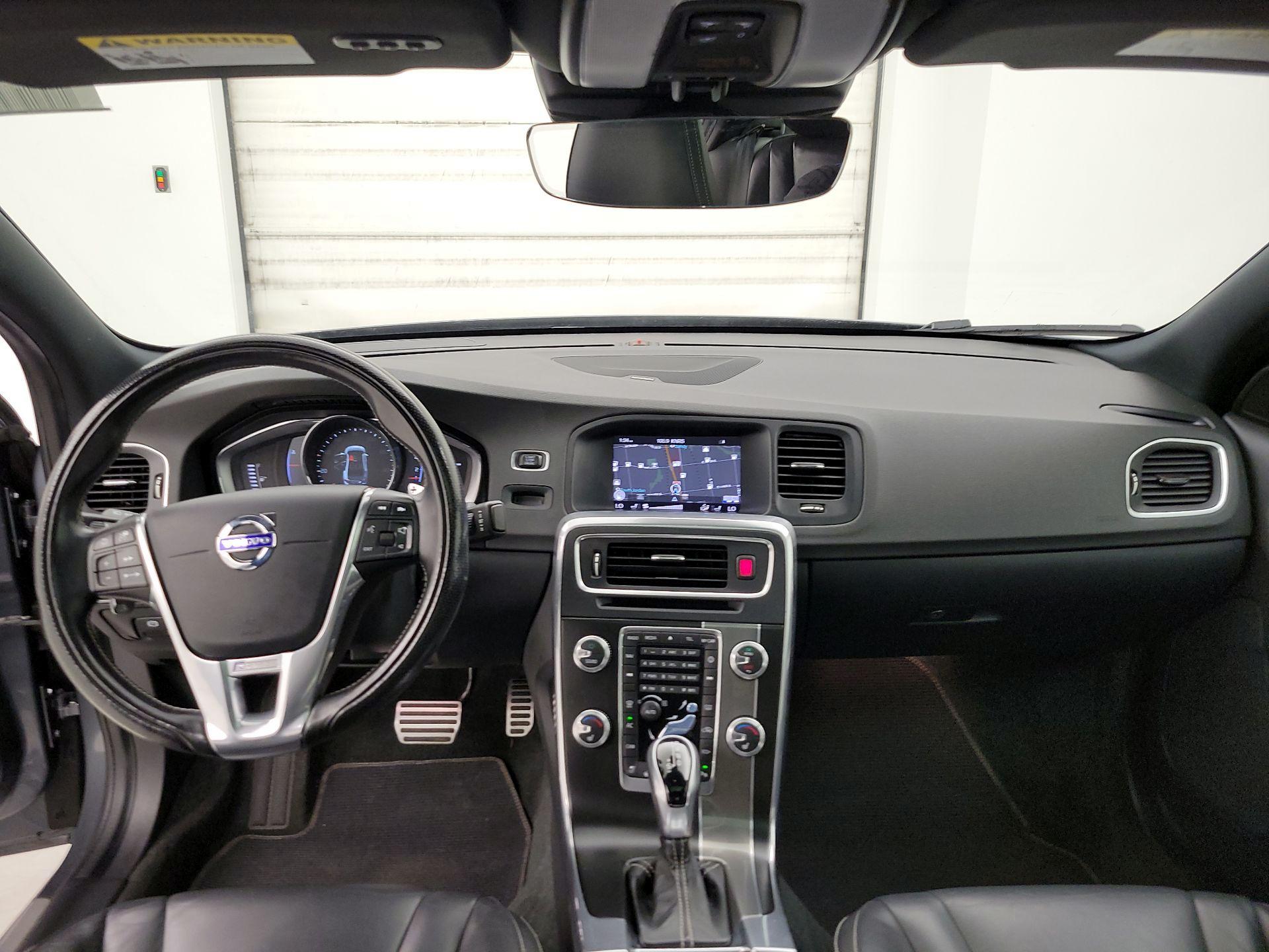 Thumbnail: 2017 Volvo S60 - 9