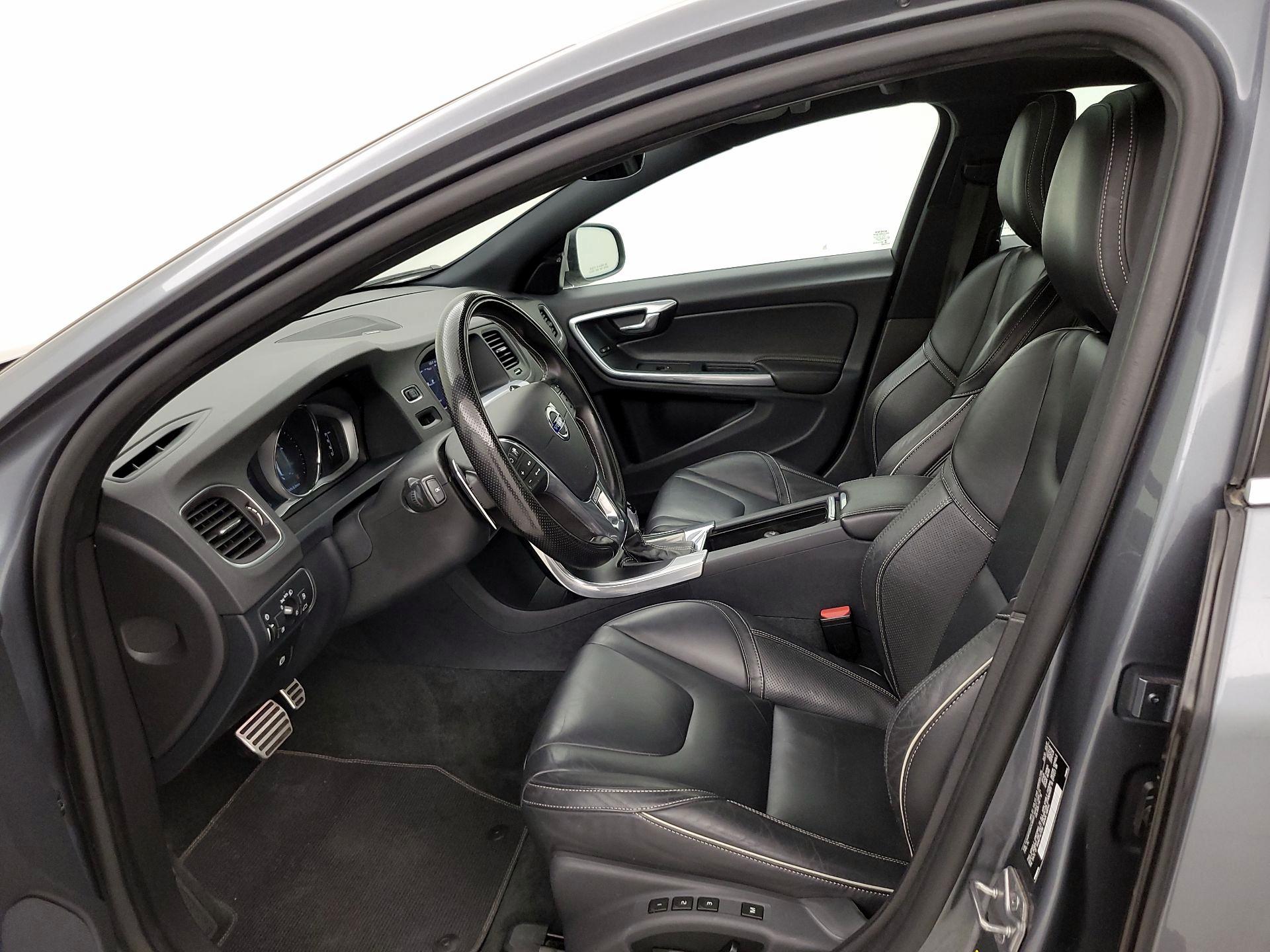 Thumbnail: 2017 Volvo S60 - 11