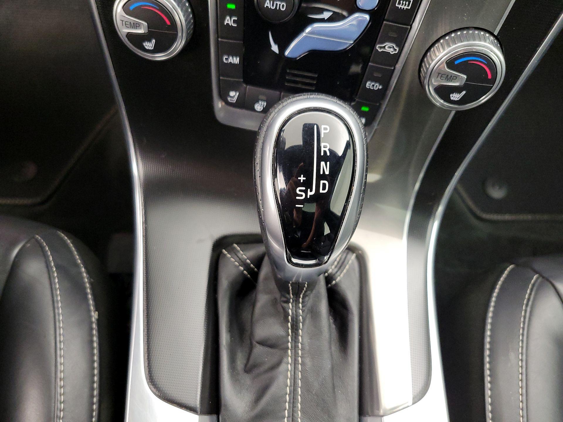 Thumbnail: 2017 Volvo S60 - 18