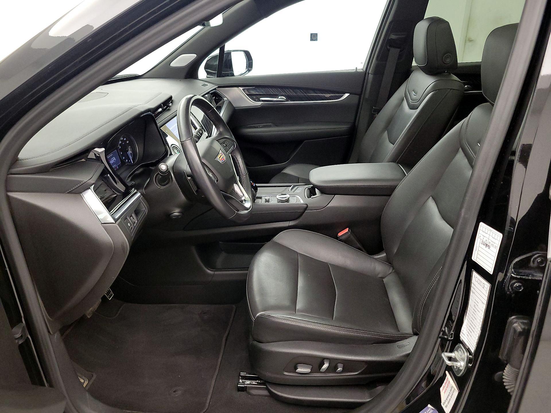 Thumbnail: 2024 Cadillac XT6 - 11