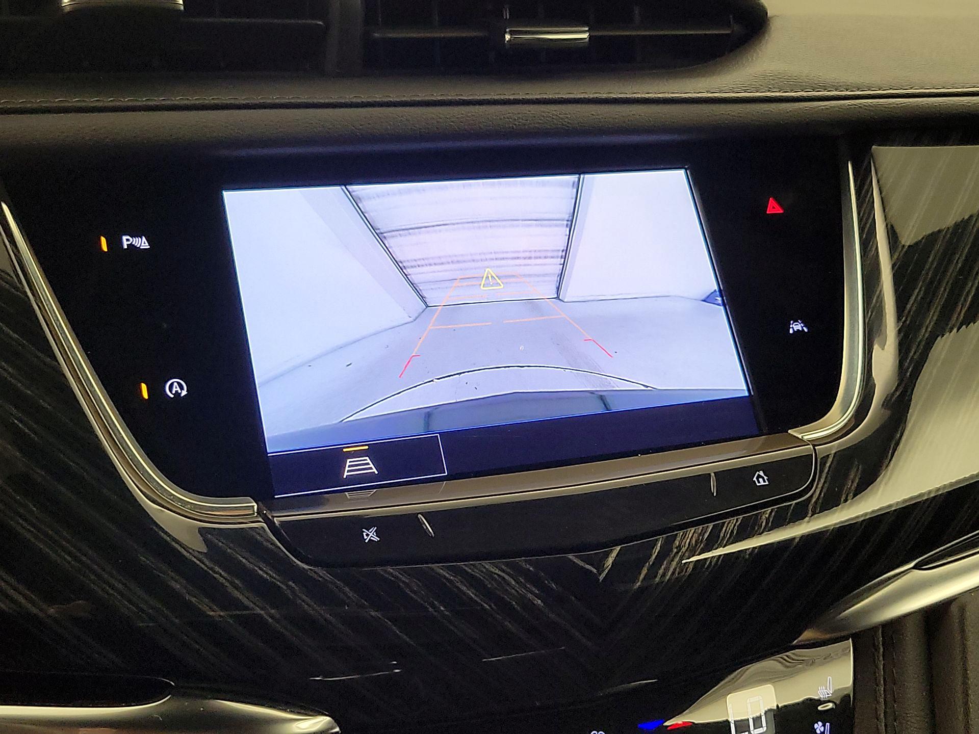 Thumbnail: 2024 Cadillac XT6 - 15
