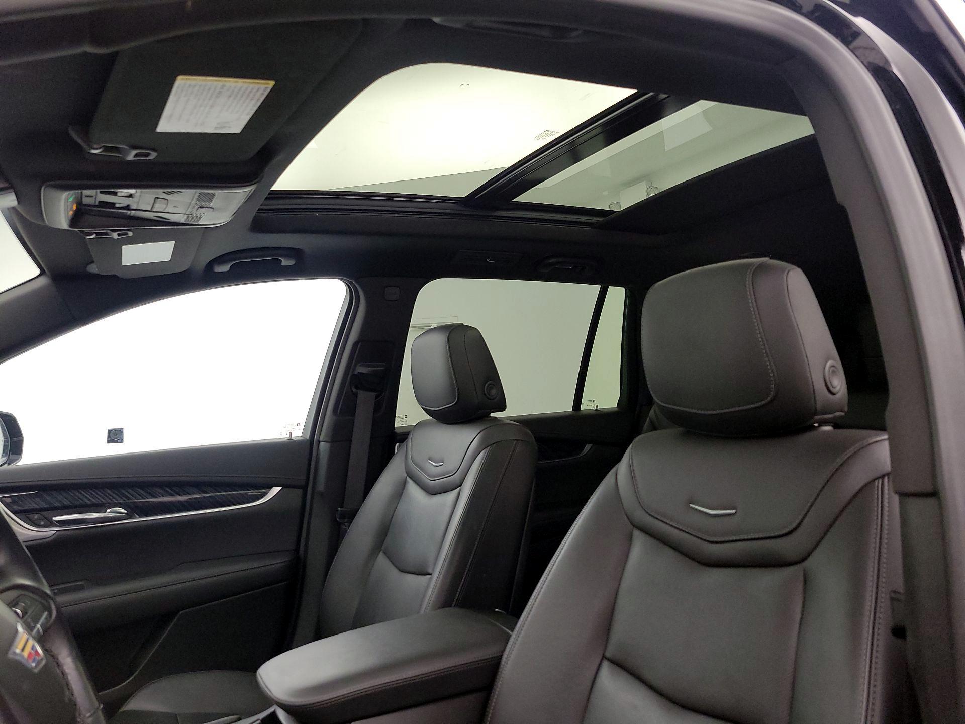 Thumbnail: 2024 Cadillac XT6 - 19