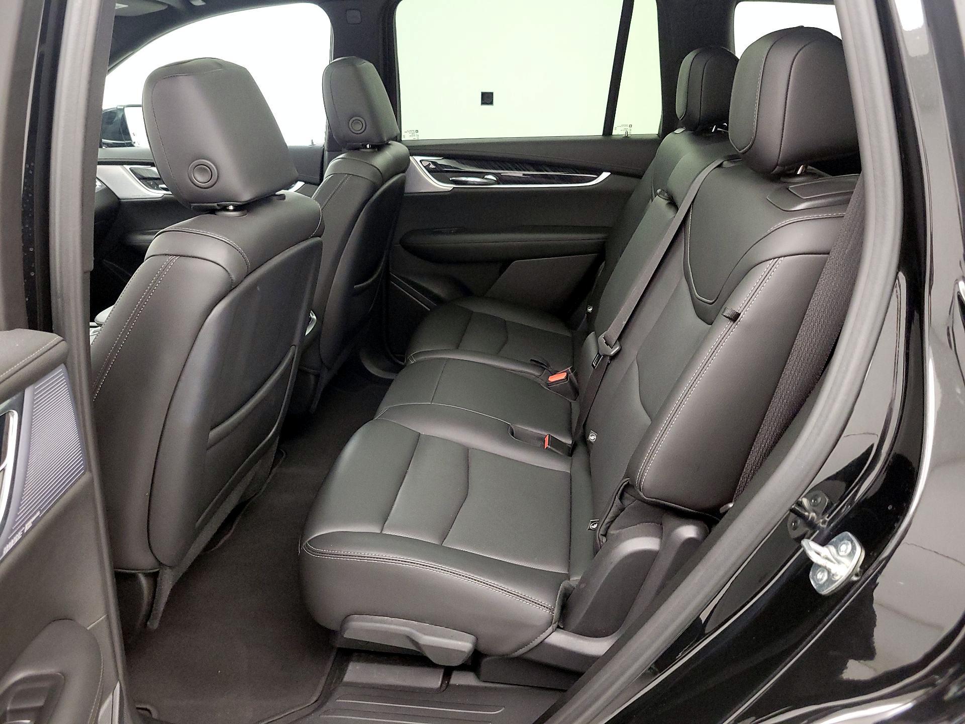 Thumbnail: 2024 Cadillac XT6 - 20
