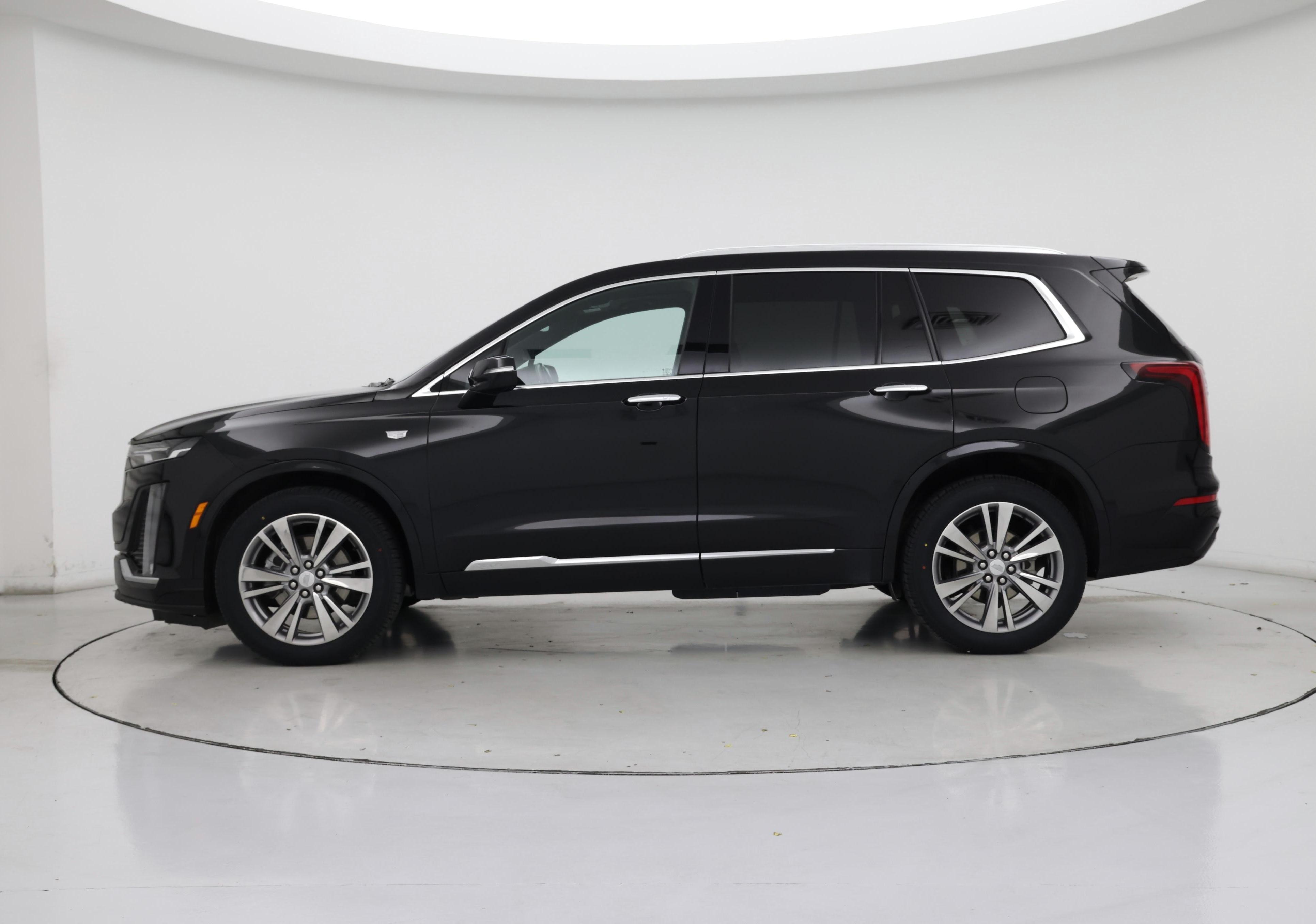 Thumbnail: 2024 Cadillac XT6 - 3