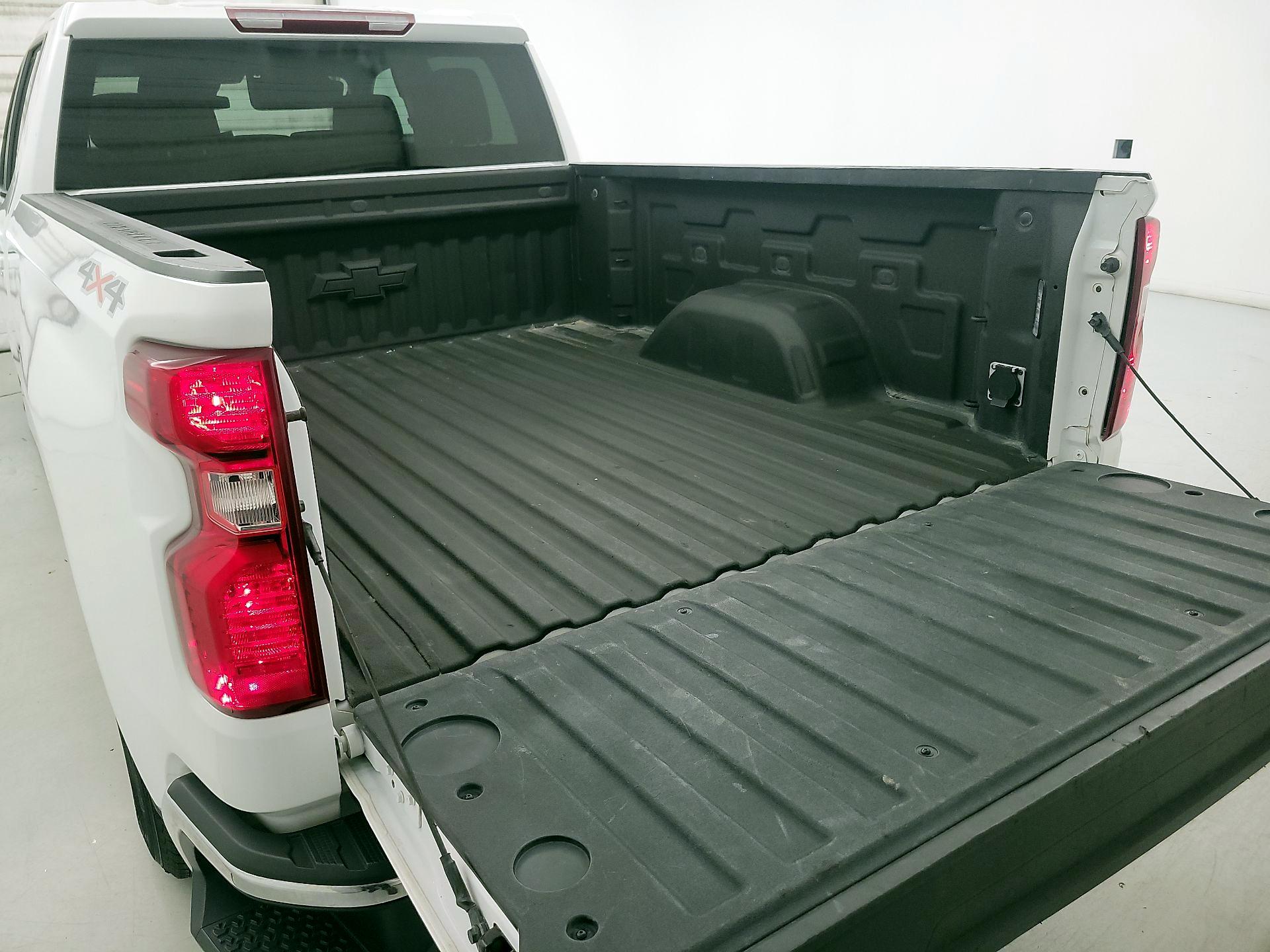 Thumbnail: 2023 Chevrolet Silverado 1500 - 20
