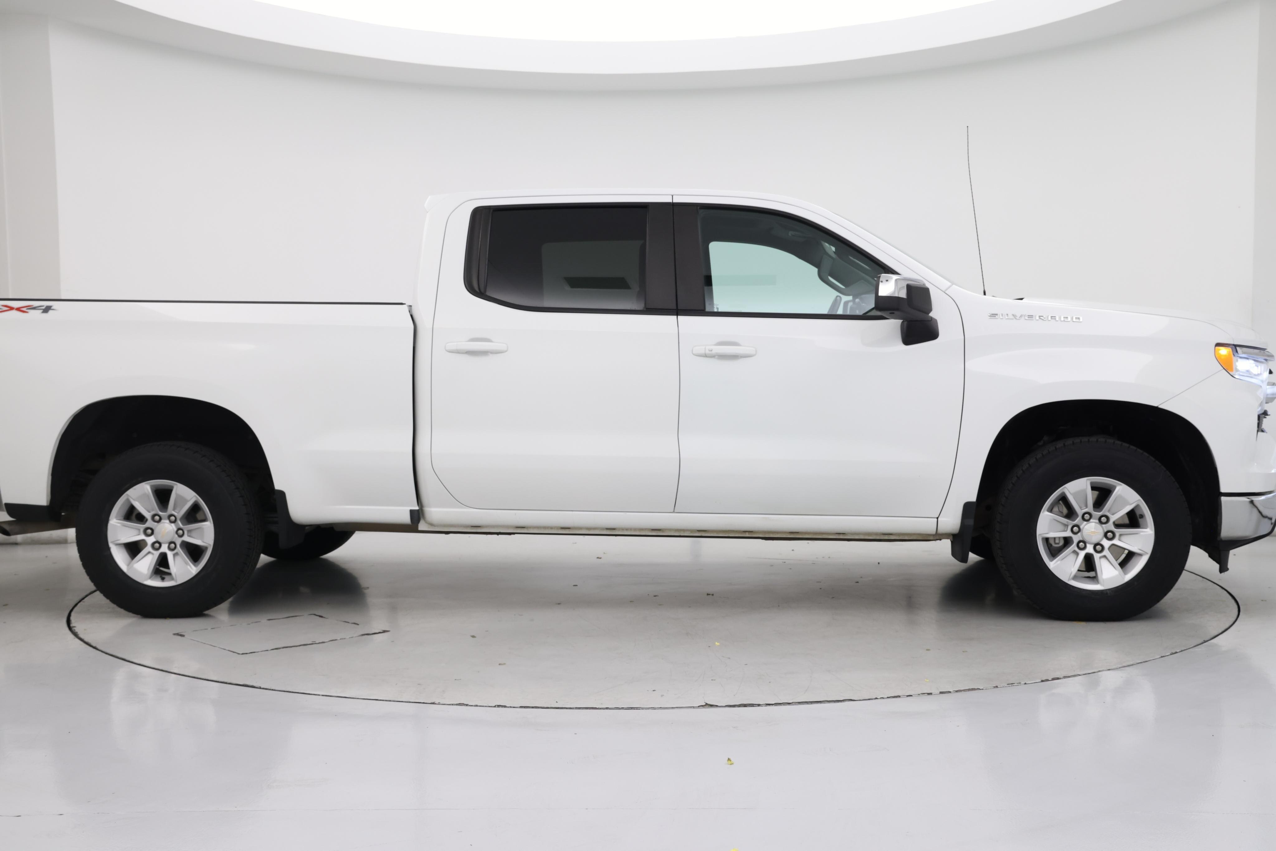 Thumbnail: 2023 Chevrolet Silverado 1500 - 7