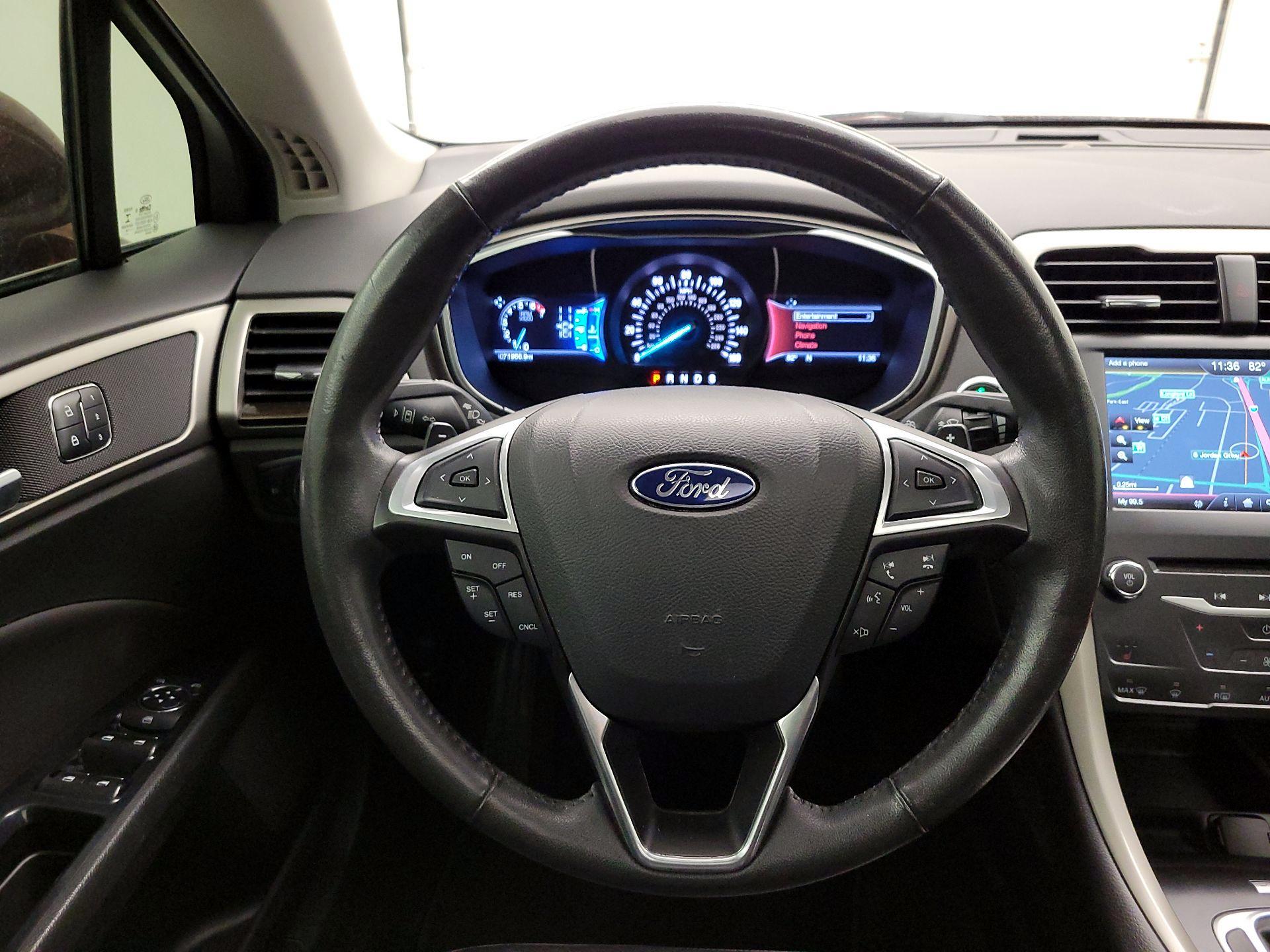 Thumbnail: 2015 Ford Fusion - 10