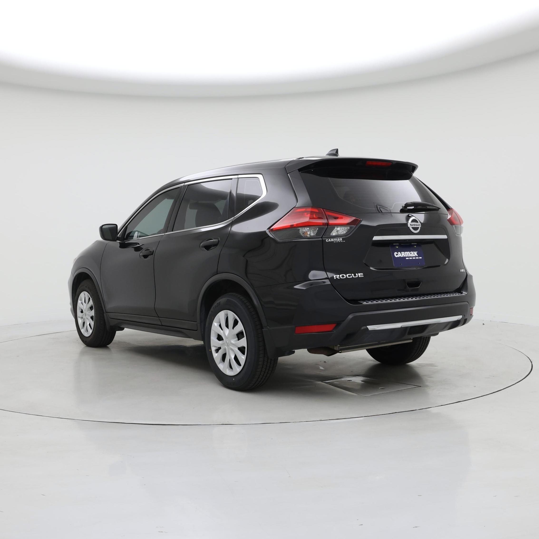 Thumbnail: 2017 Nissan Rogue - 2