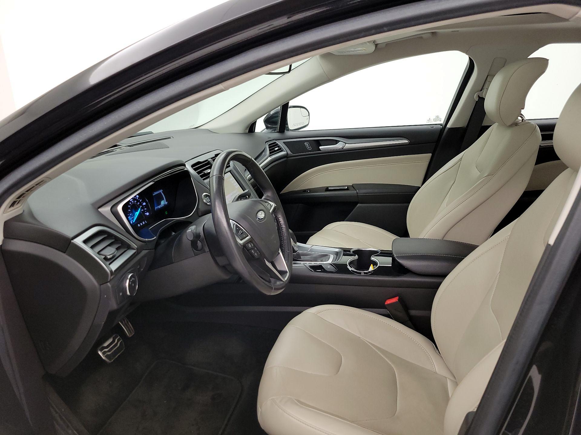 Thumbnail: 2015 Ford Fusion - 11
