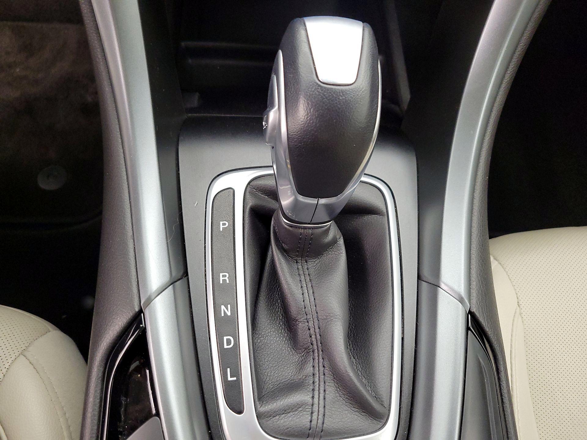 Thumbnail: 2015 Ford Fusion - 17