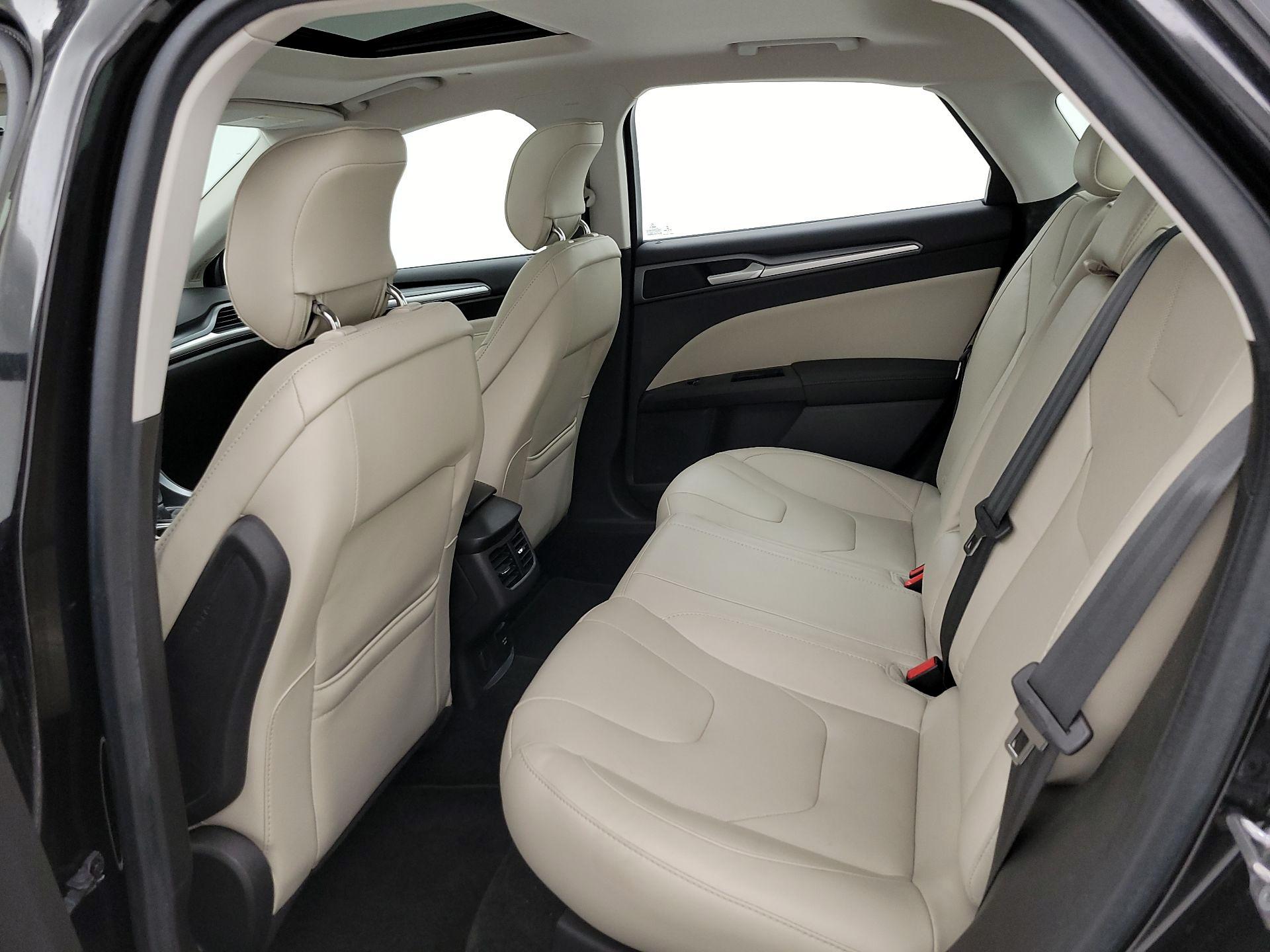 Thumbnail: 2015 Ford Fusion - 20