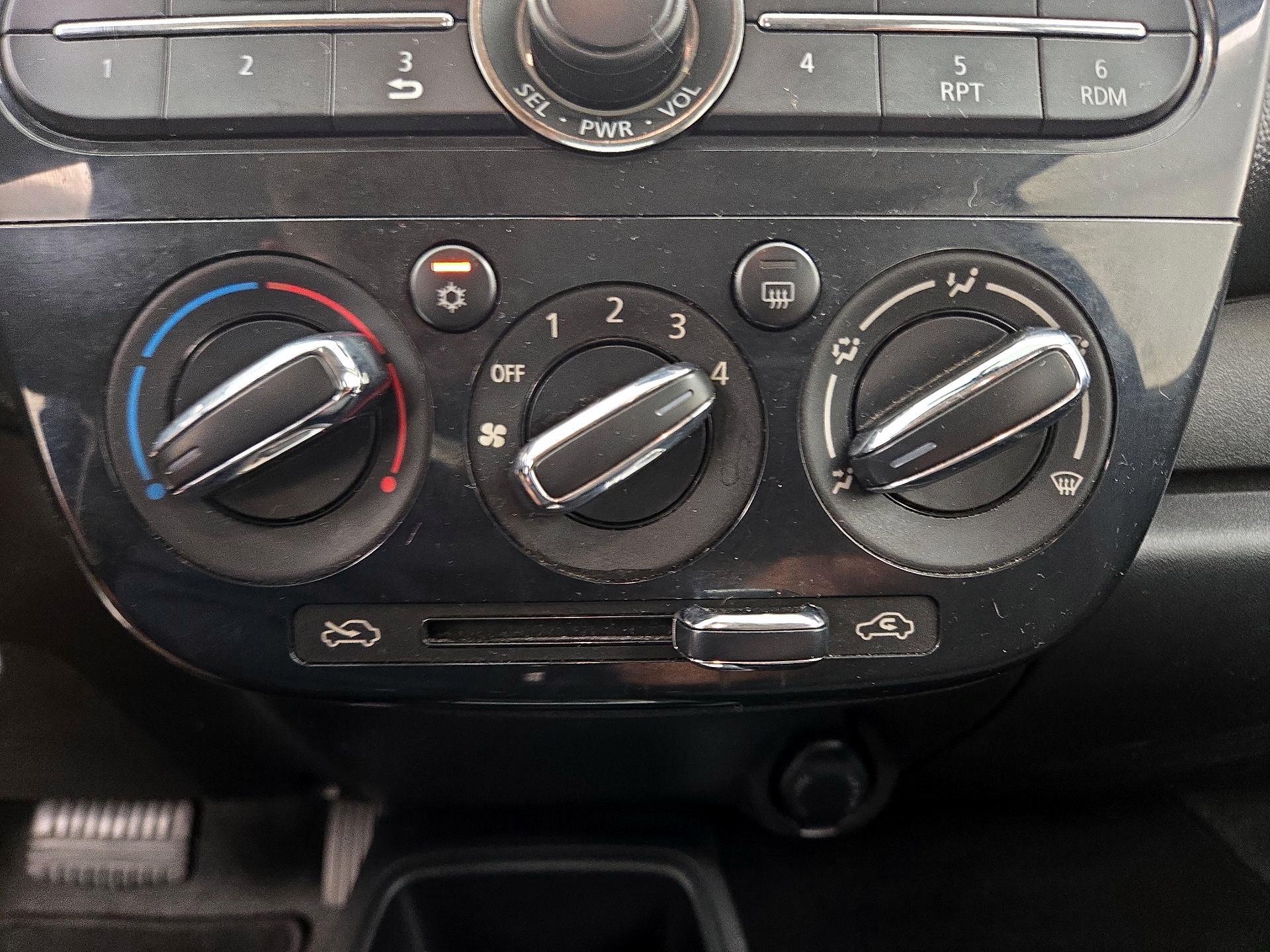 Thumbnail: 2017 Mitsubishi Mirage G4 - 15