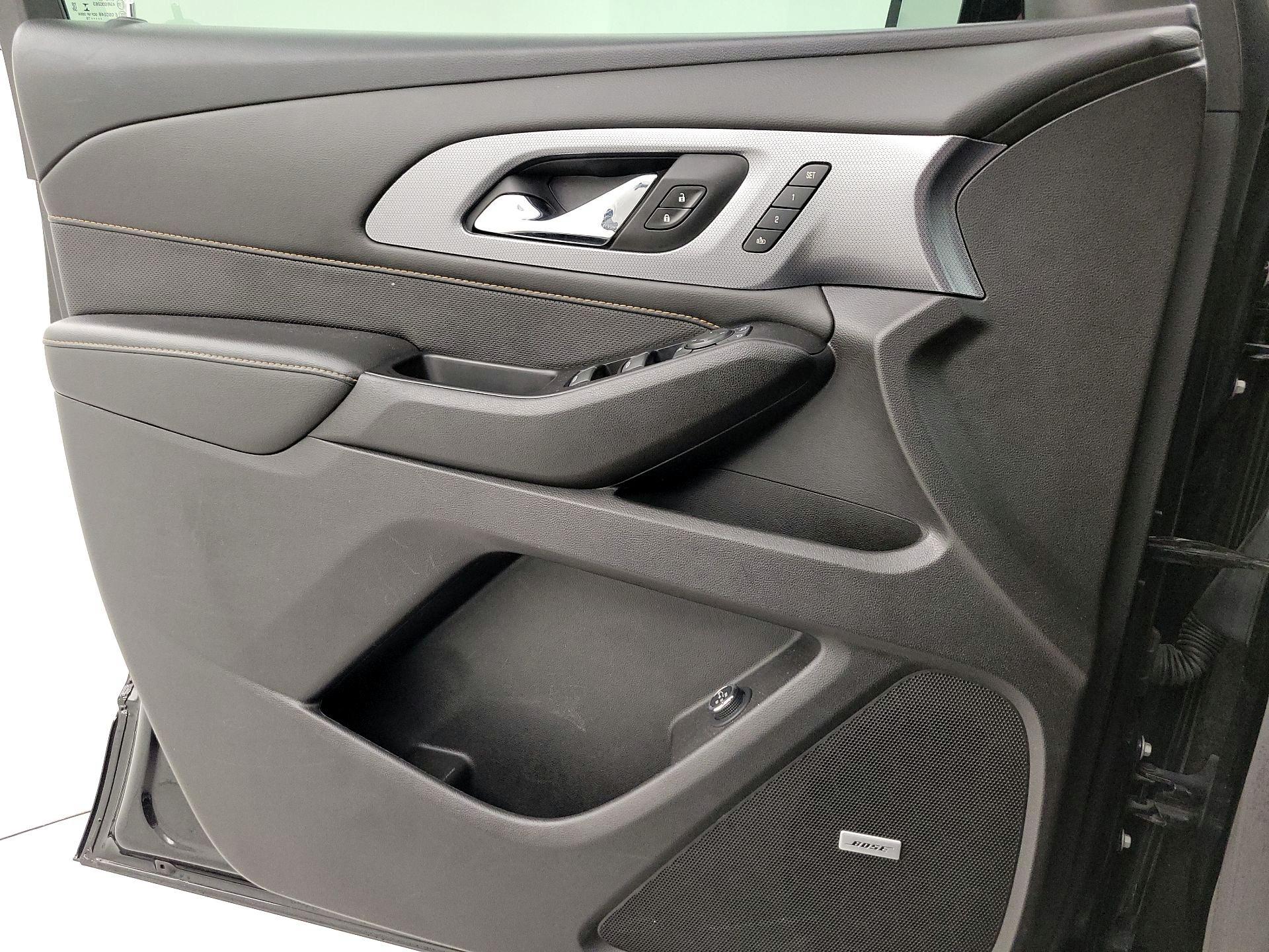 Thumbnail: 2019 Chevrolet Traverse - 12
