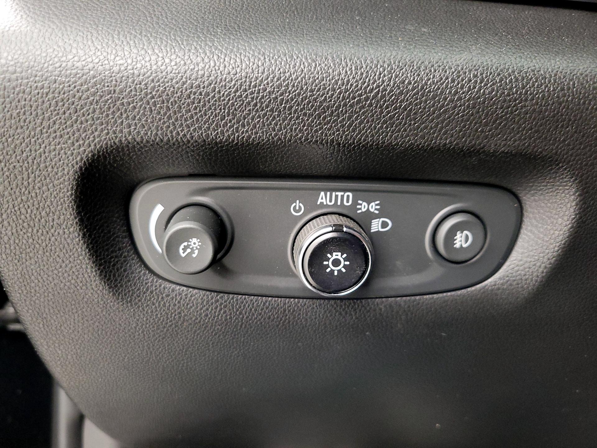 Thumbnail: 2019 Chevrolet Traverse - 13