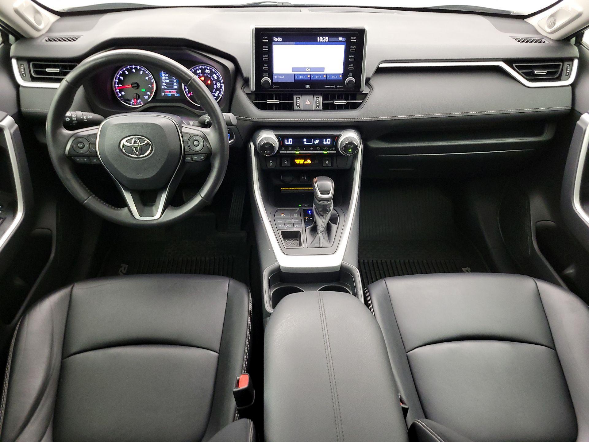 Thumbnail: 2019 Toyota RAV4 - 9