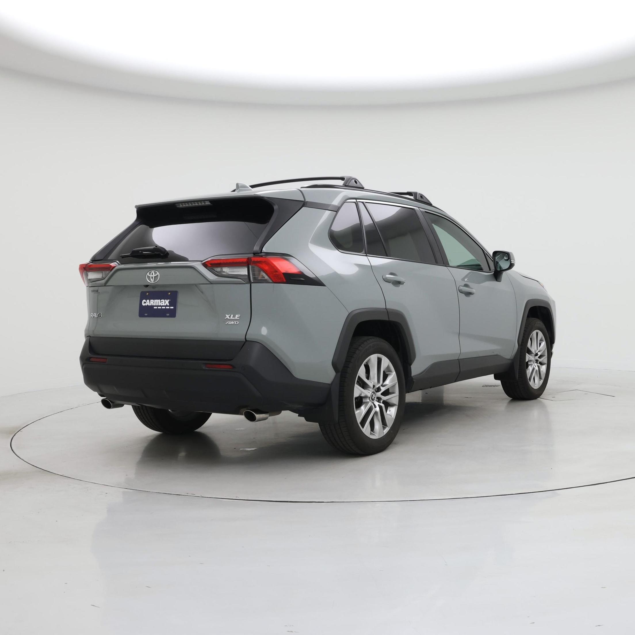 Thumbnail: 2019 Toyota RAV4 - 8