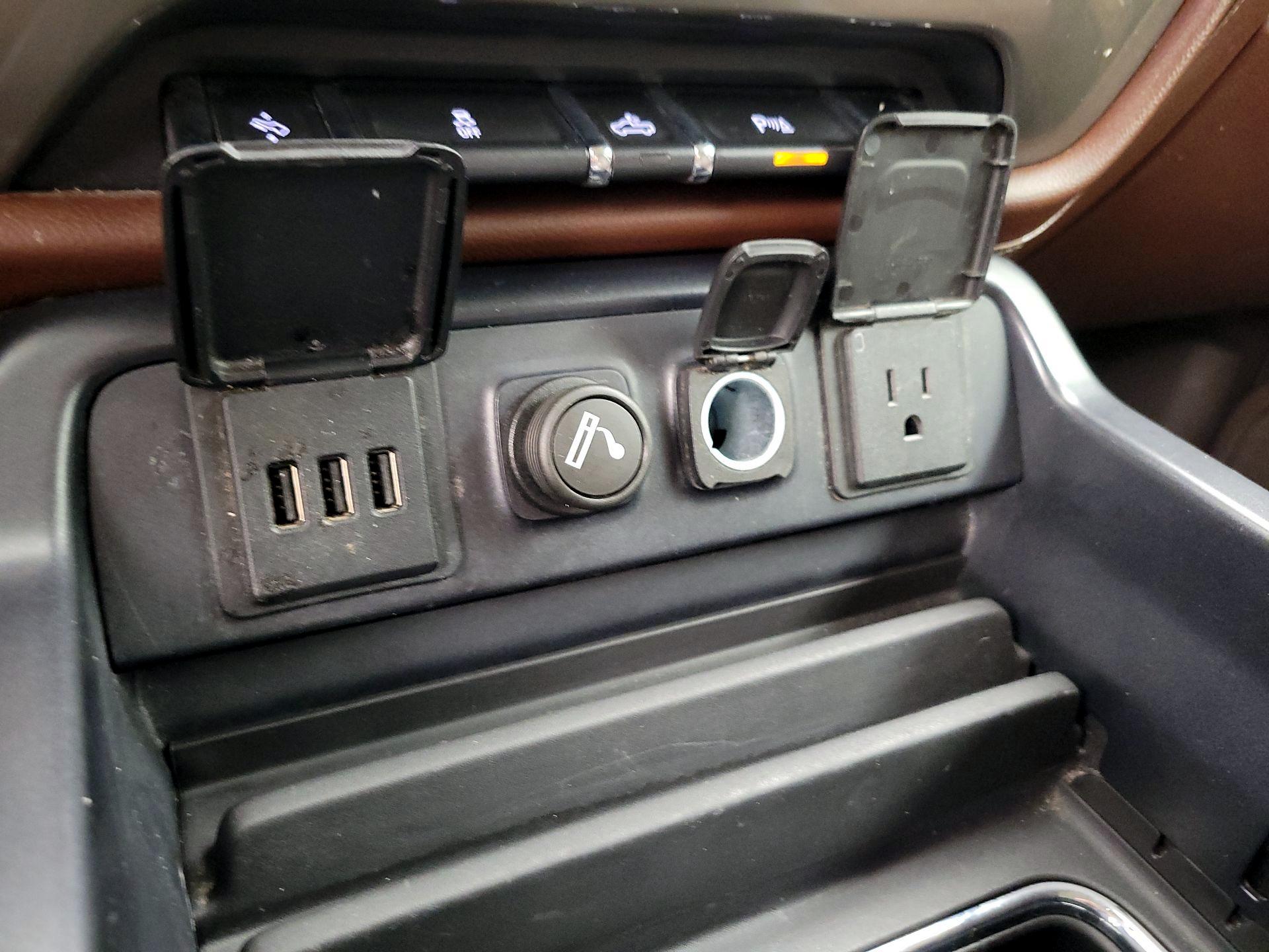Thumbnail: 2015 Chevrolet Silverado 1500 - 18