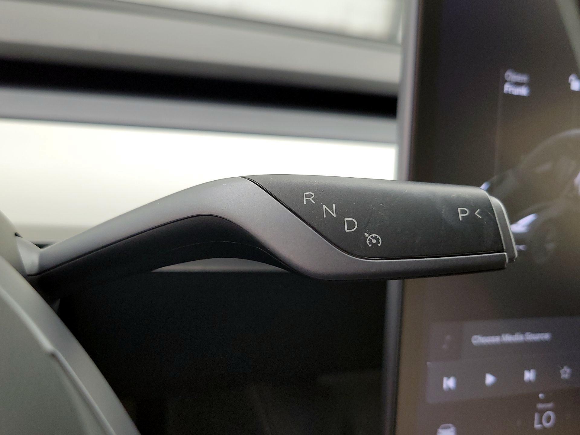 Thumbnail: 2022 Tesla Model 3 - 17