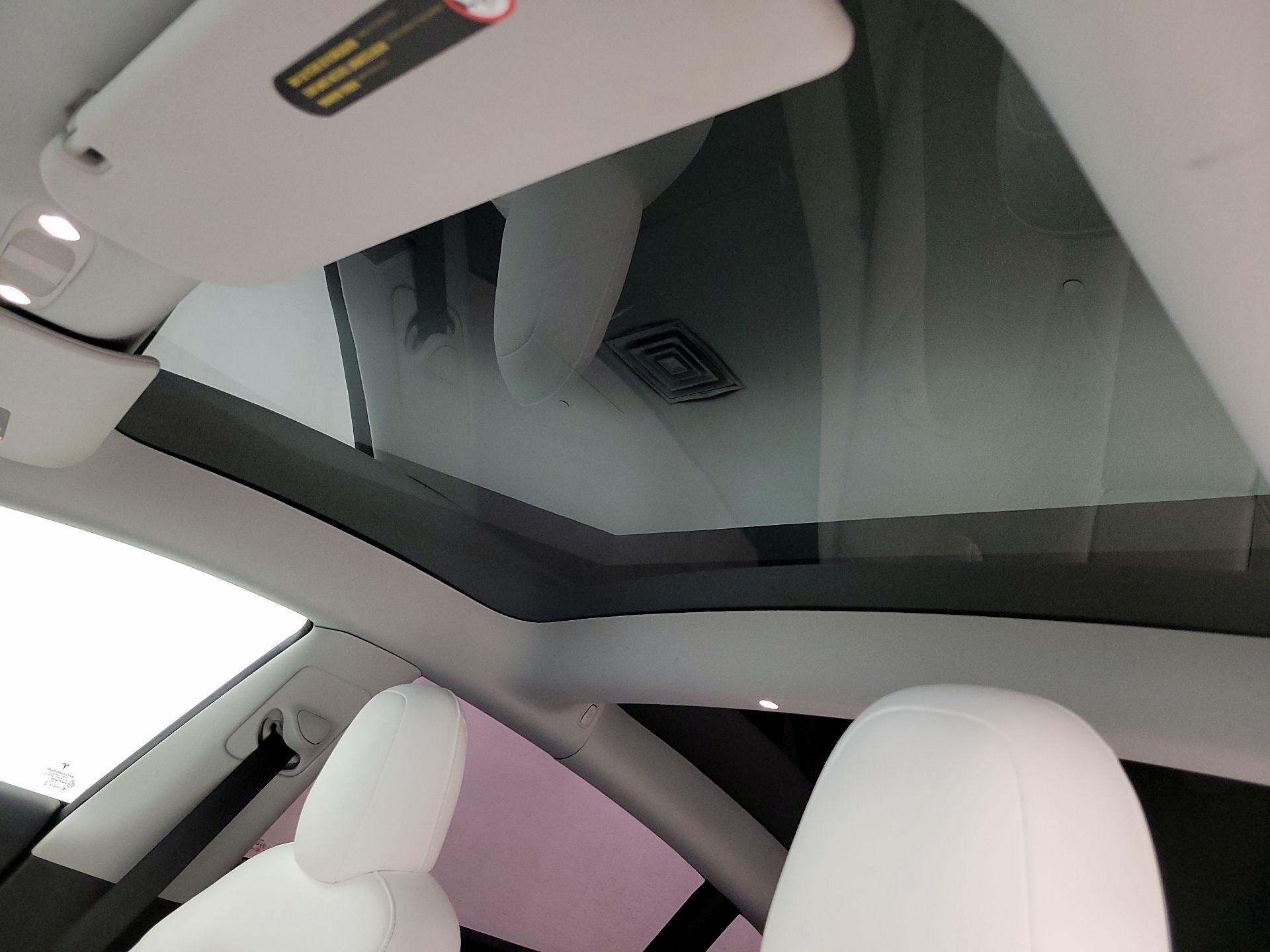 Thumbnail: 2022 Tesla Model 3 - 18