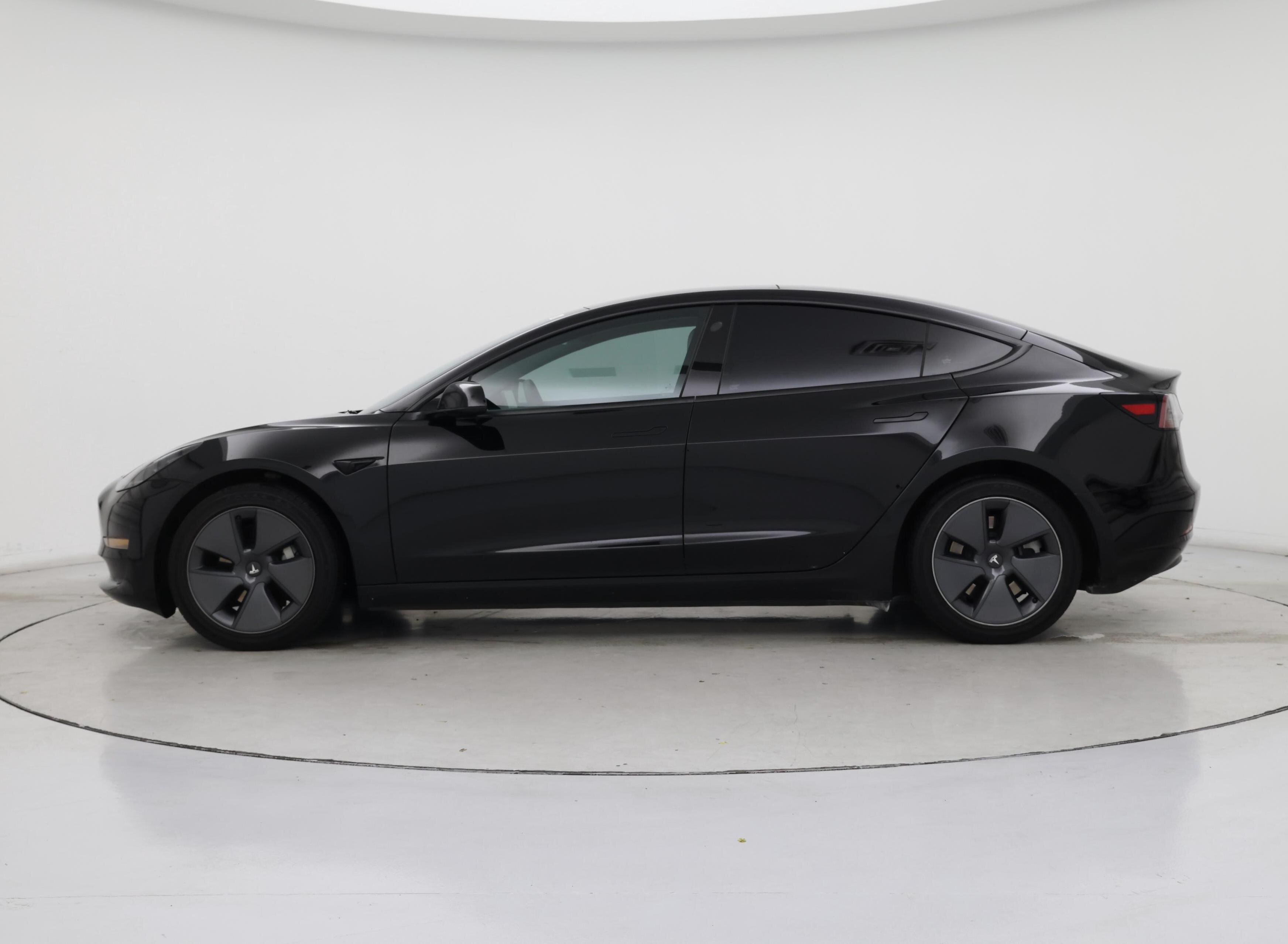 Thumbnail: 2022 Tesla Model 3 - 3
