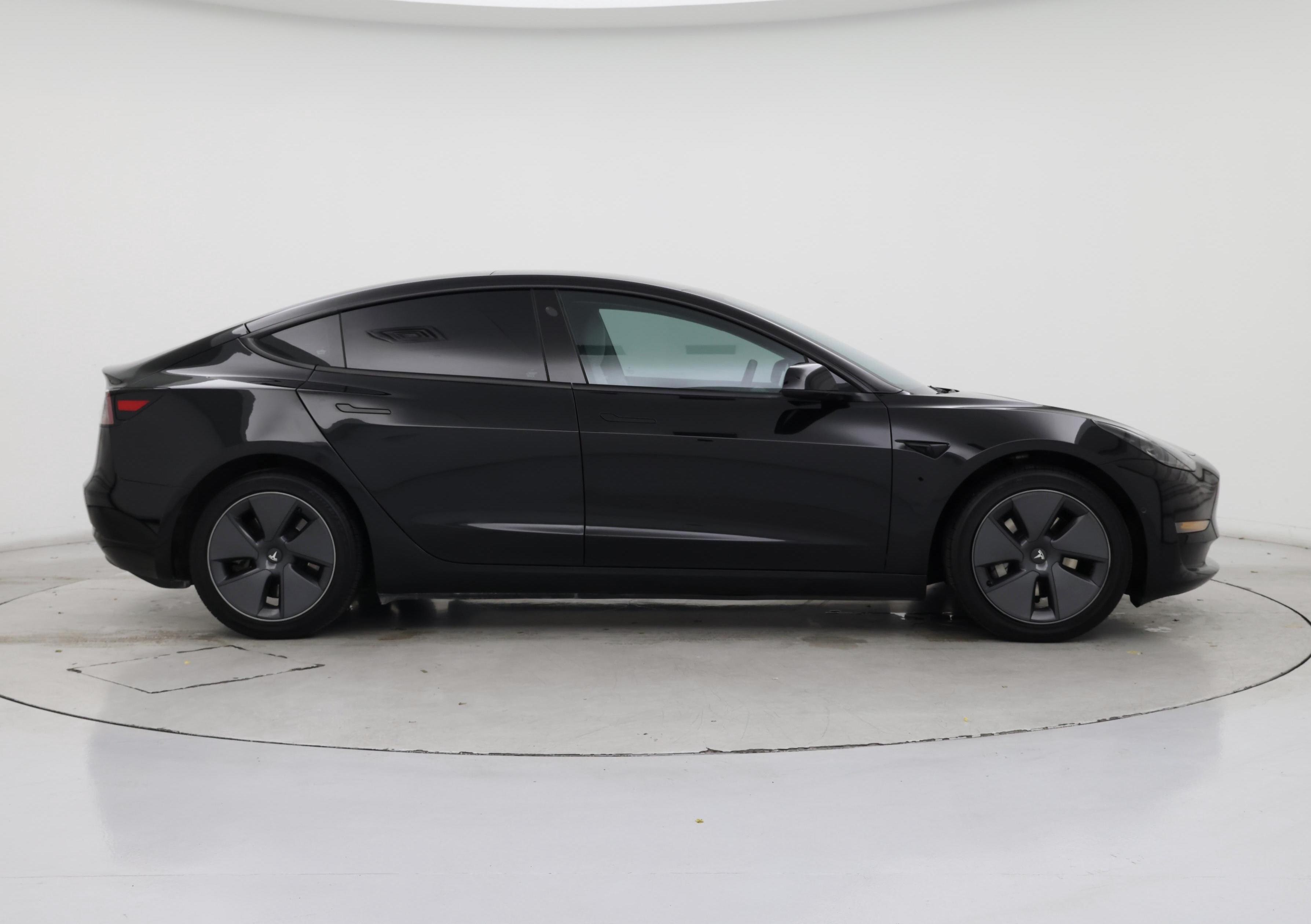 Thumbnail: 2022 Tesla Model 3 - 7