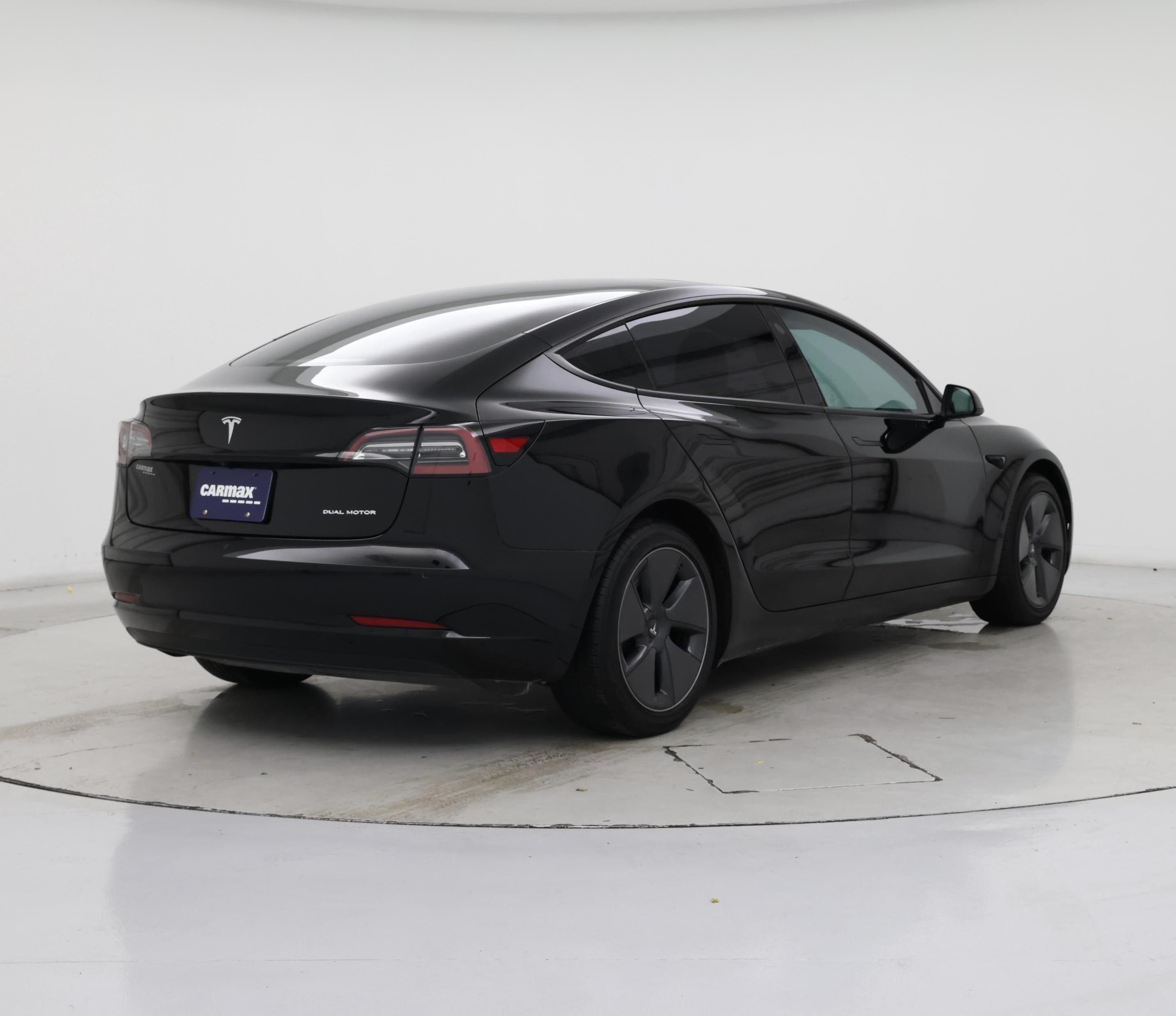 Thumbnail: 2022 Tesla Model 3 - 8