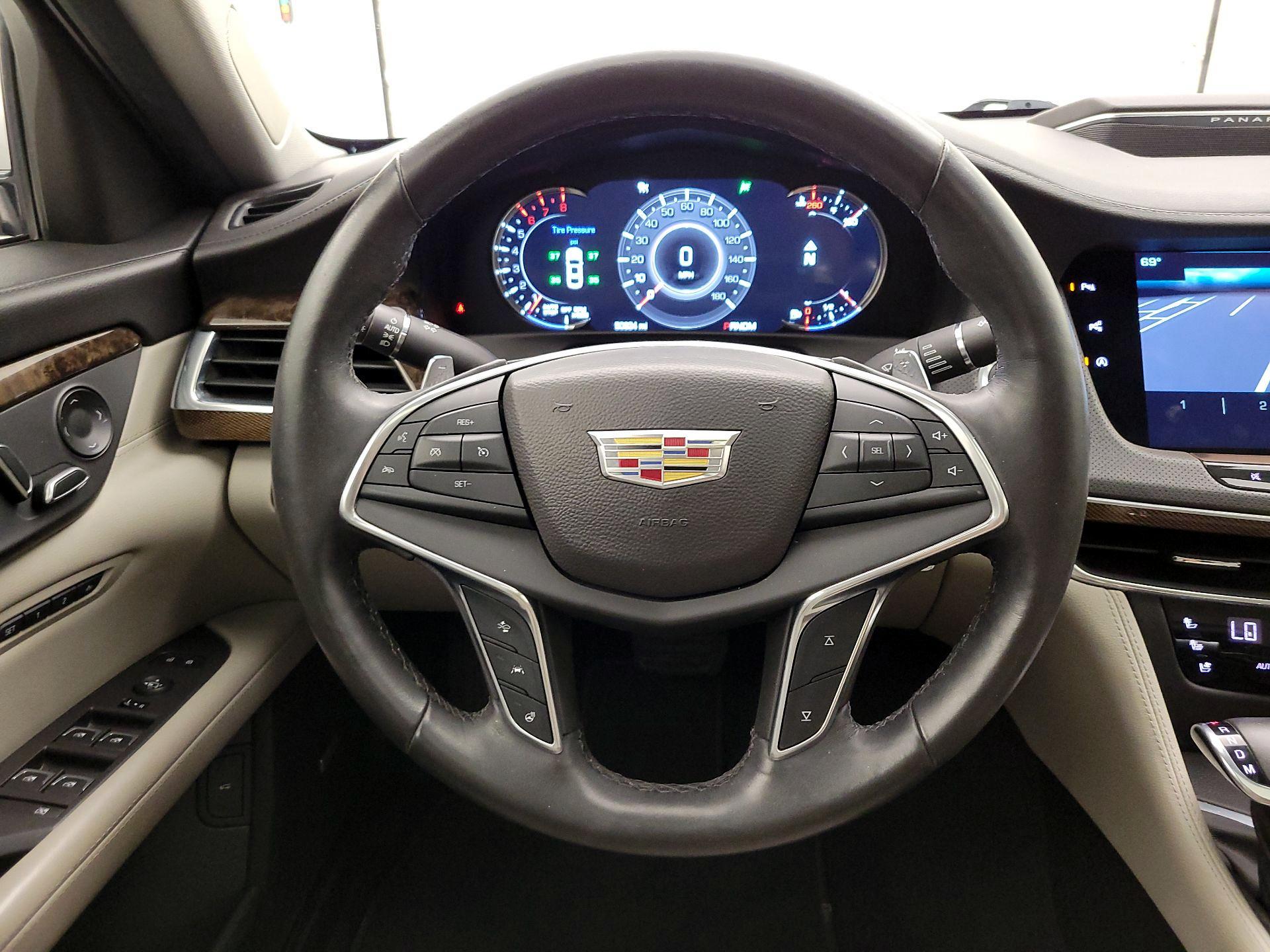 Thumbnail: 2016 Cadillac CT6 - 10