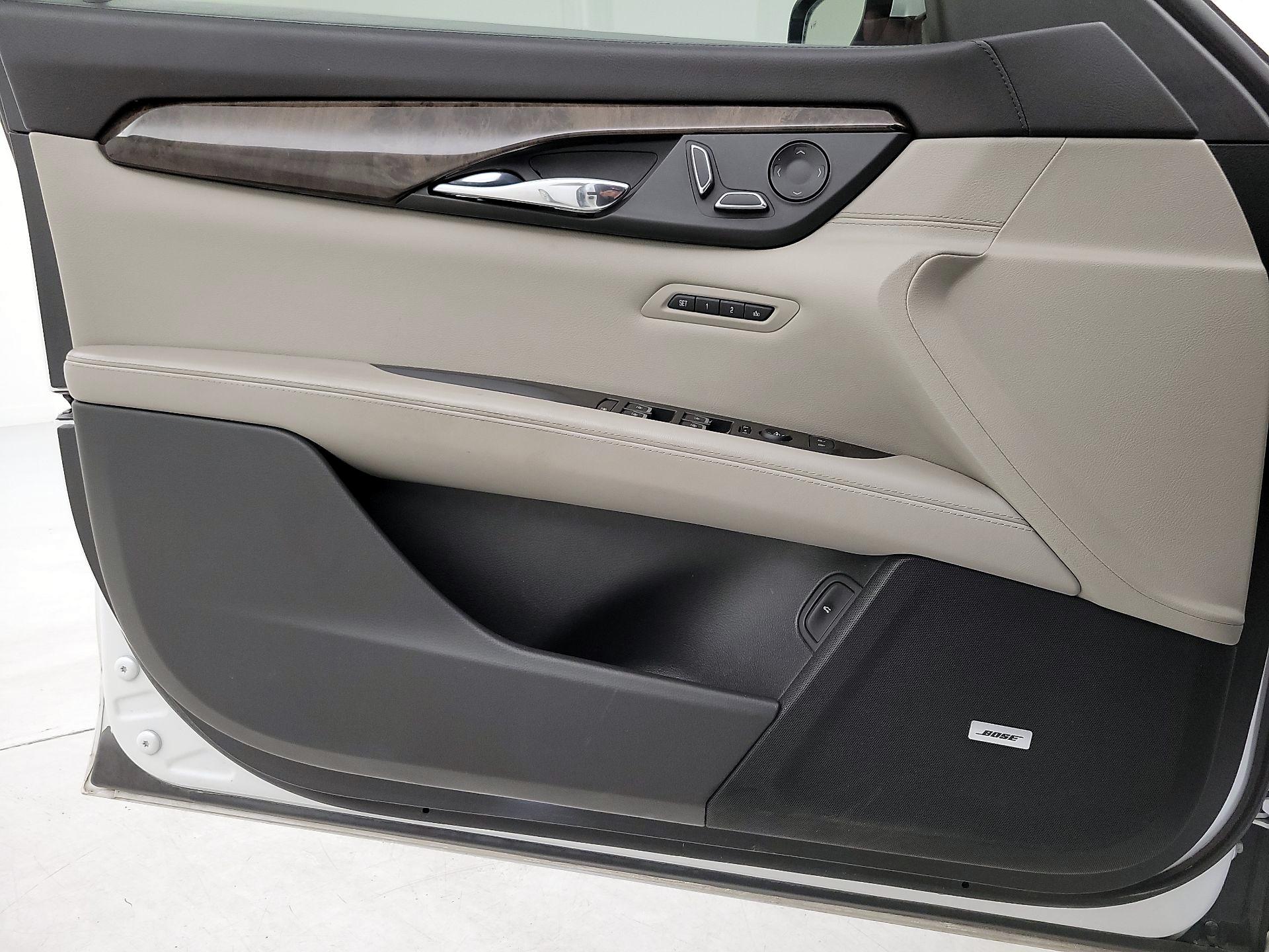 Thumbnail: 2016 Cadillac CT6 - 12