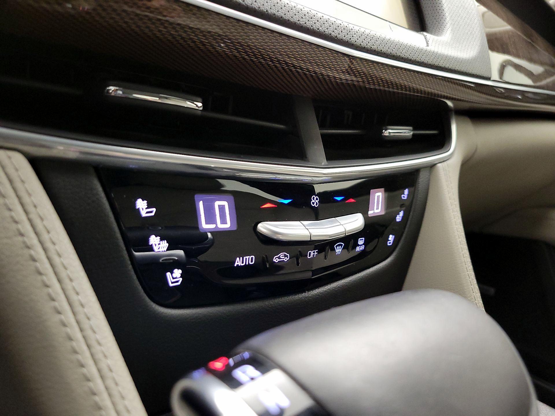 Thumbnail: 2016 Cadillac CT6 - 17