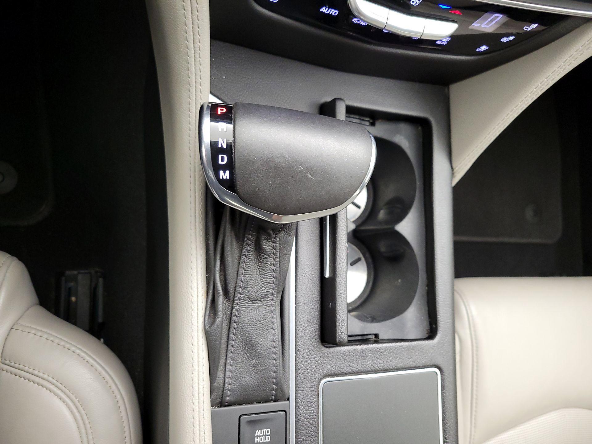 Thumbnail: 2016 Cadillac CT6 - 18