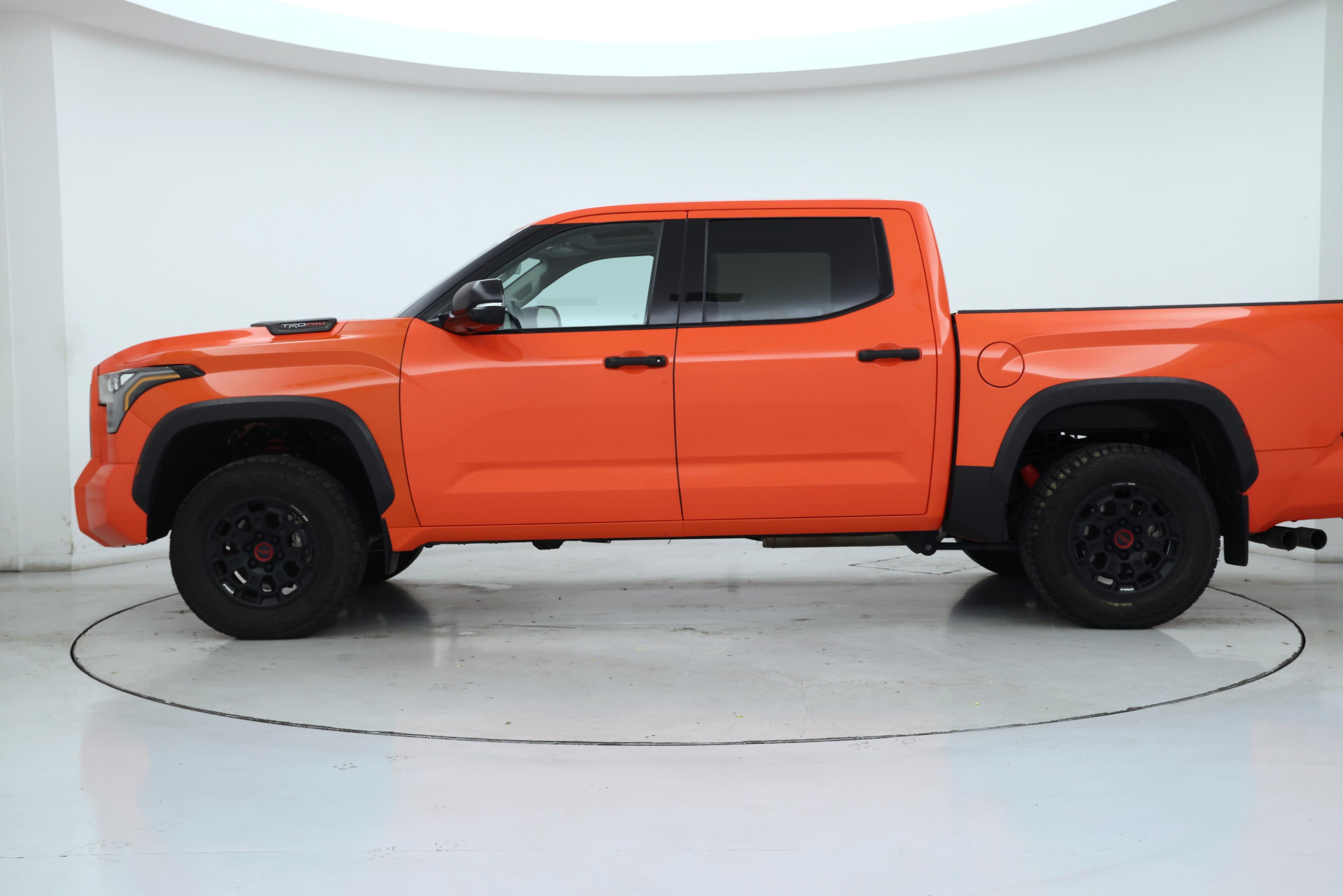 Thumbnail: 2022 Toyota Tundra - 3