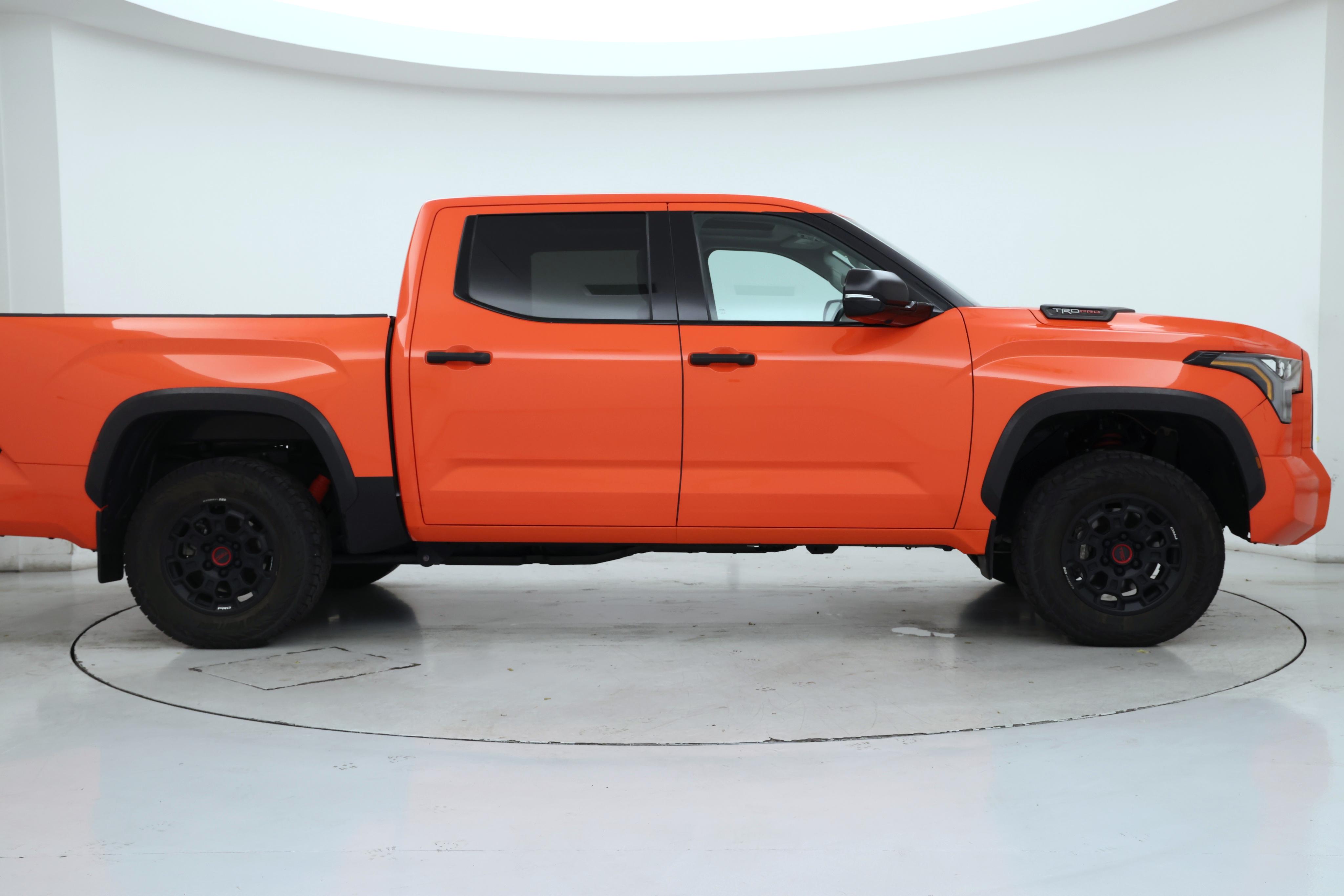 Thumbnail: 2022 Toyota Tundra - 7