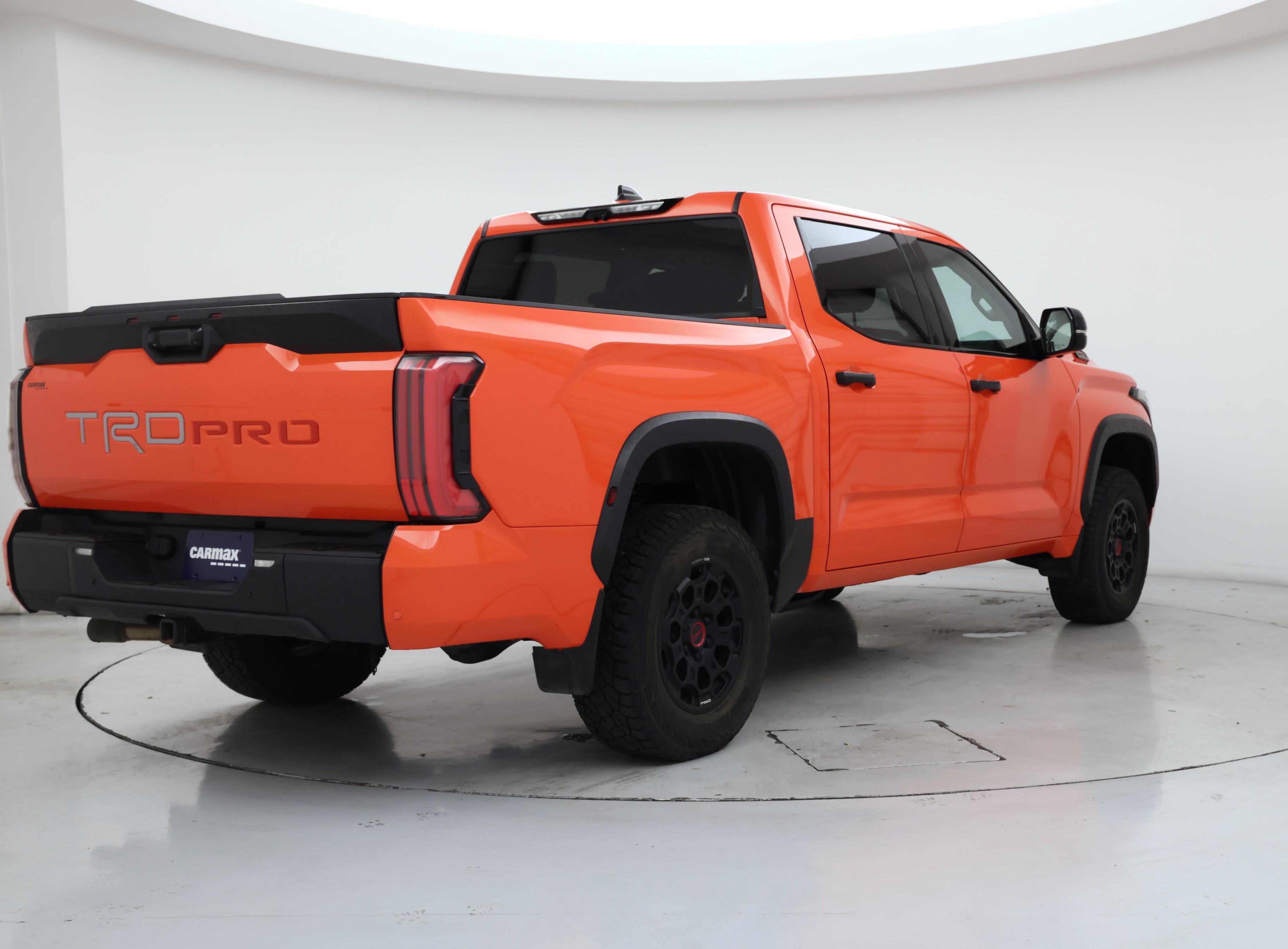 Thumbnail: 2022 Toyota Tundra - 8